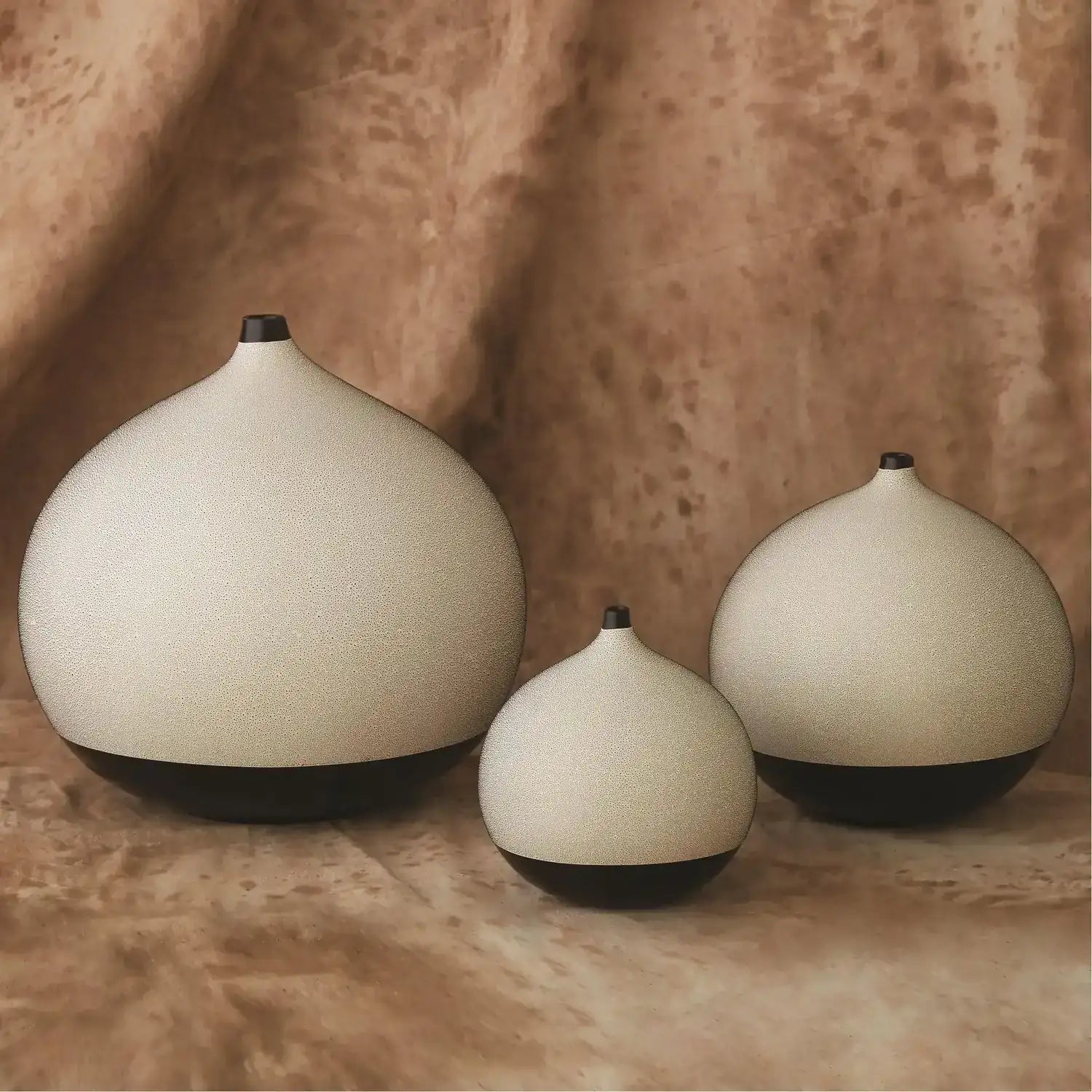 GLOBAL VIEWS PIXELATED BALL VASE - Decorative Accents