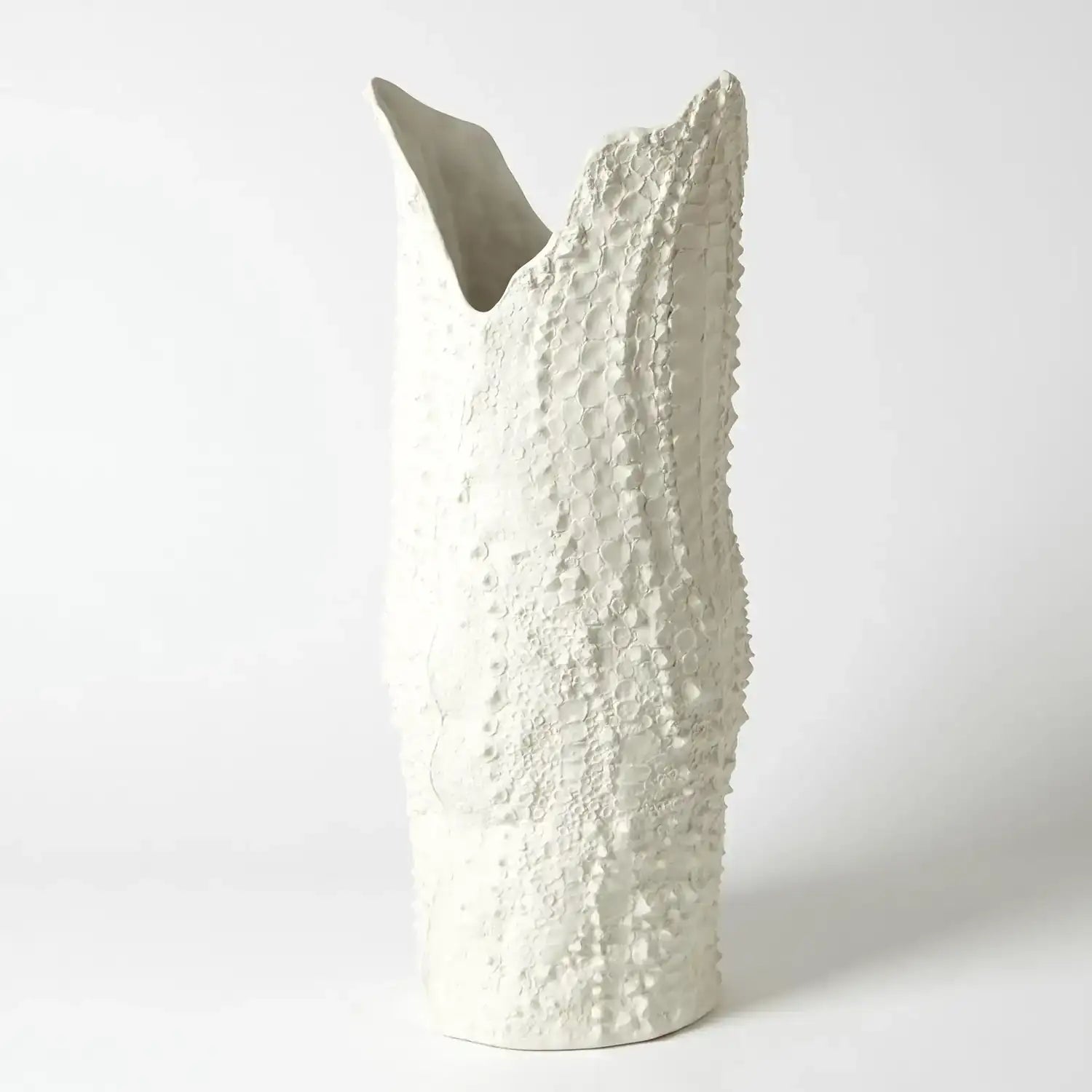 GLOBAL VIEWS CROCODILE VASE - Decorative Accents