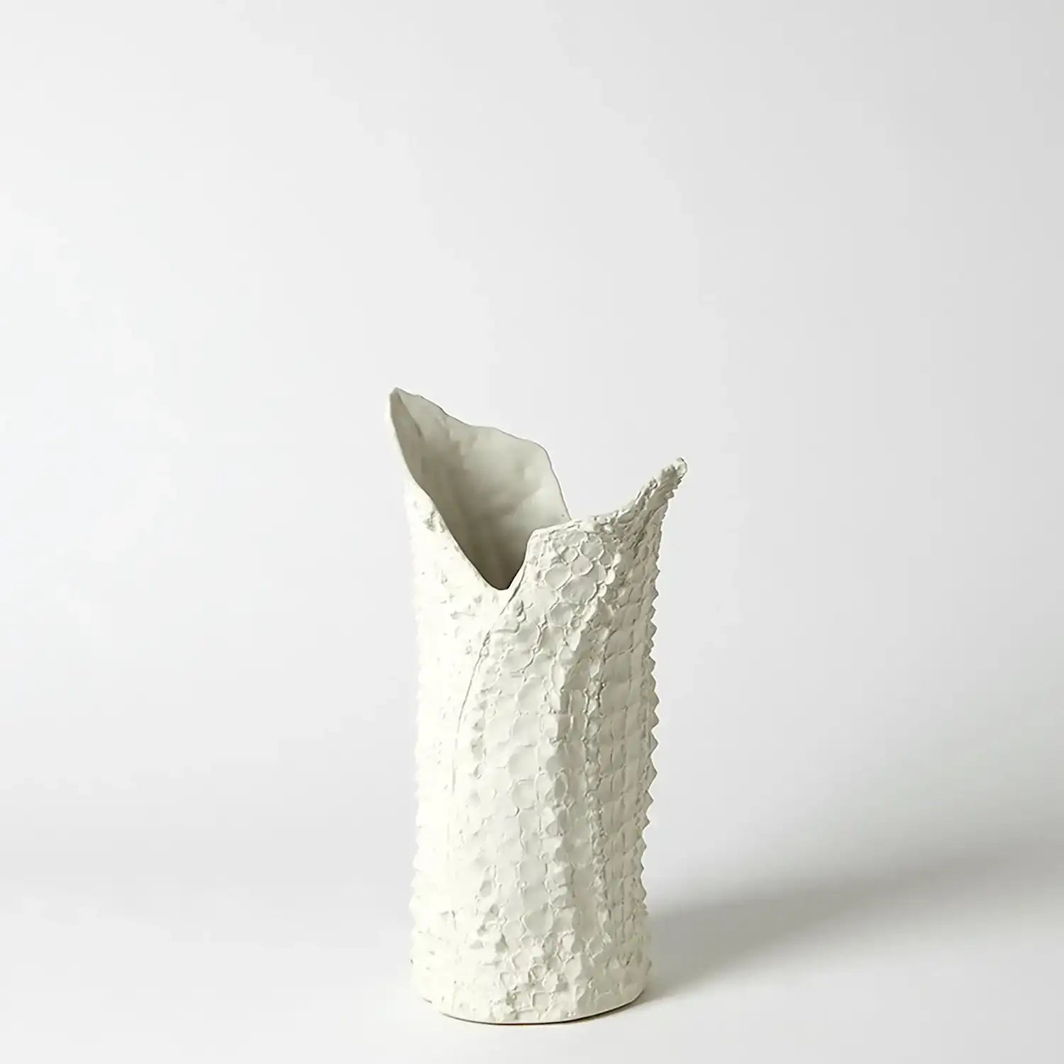 GLOBAL VIEWS CROCODILE VASE - Decorative Accents