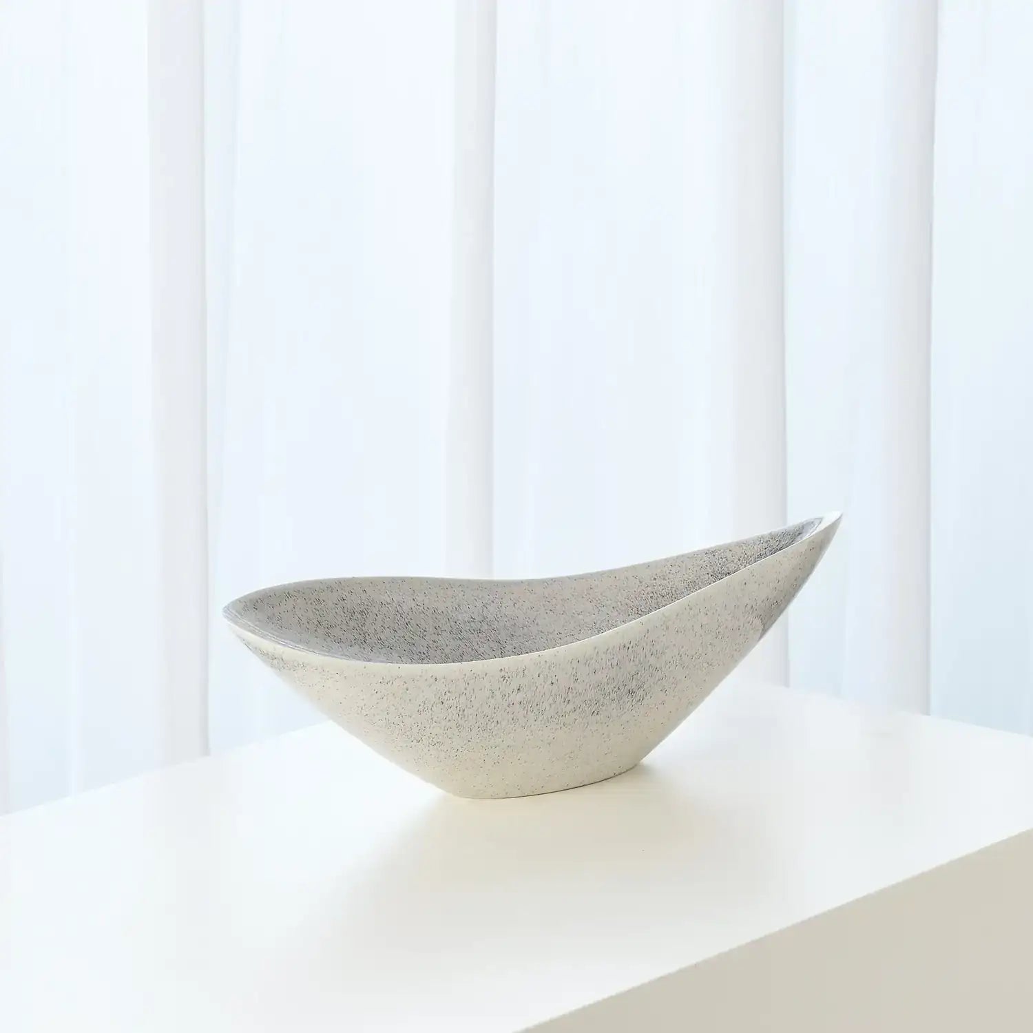 GLOBAL VIEWS SEXY BOWL - Decorative Accents