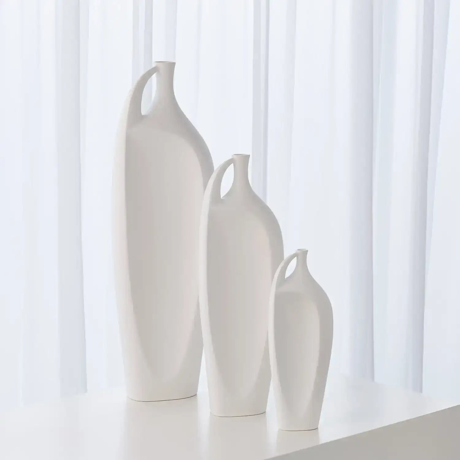 GLOBAL VIEWS INDENTATION VASE - Decorative Accents