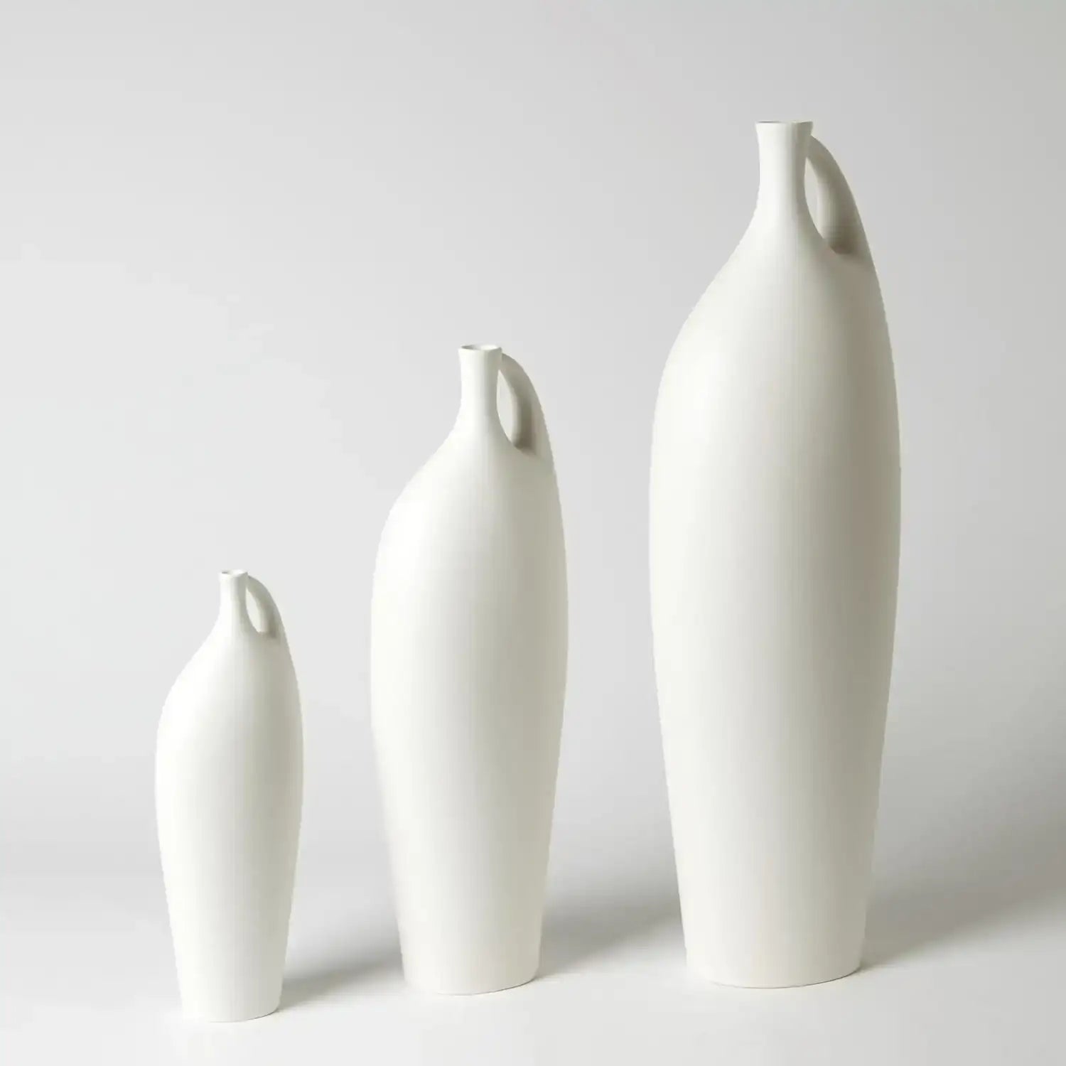 GLOBAL VIEWS INDENTATION VASE - Decorative Accents