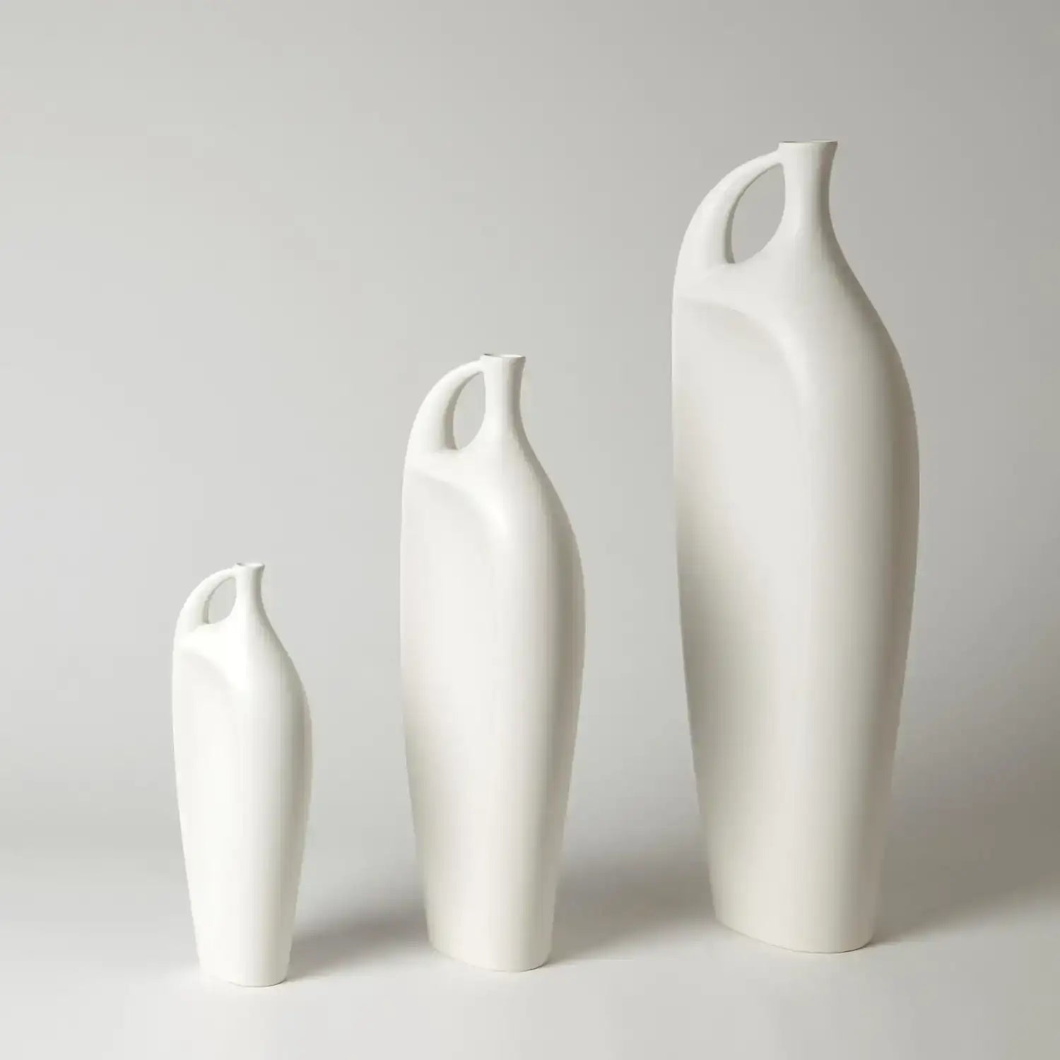 GLOBAL VIEWS INDENTATION VASE - Decorative Accents