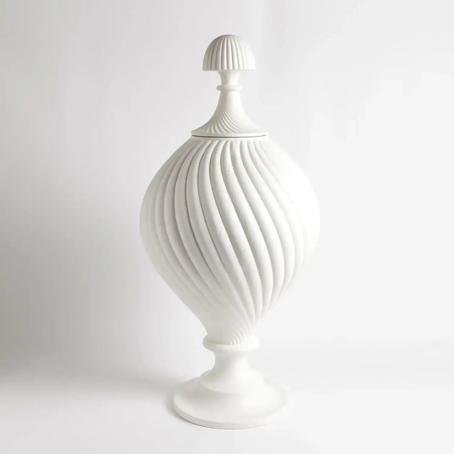 GLOBAL VIEWS GRANDE SWIRL JAR - Decorative Accents