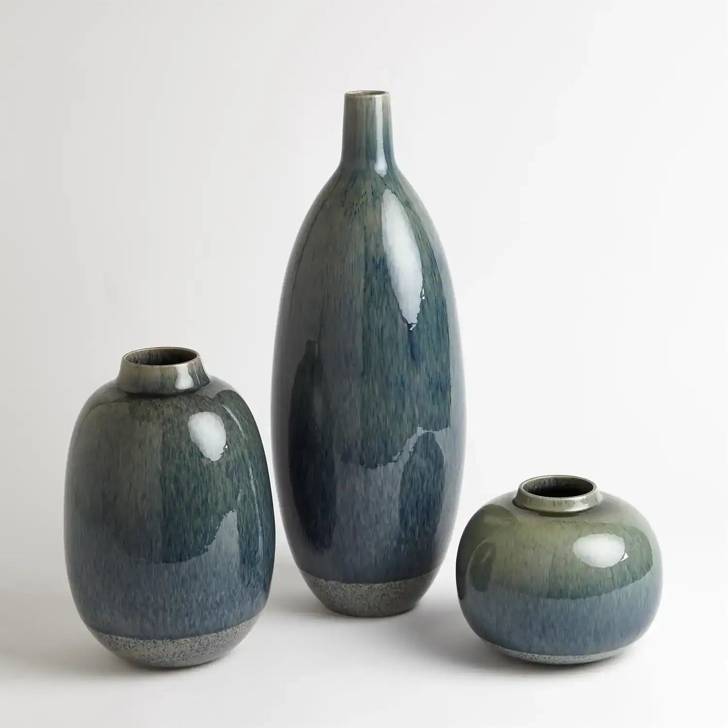 GLOBAL VIEWS TIDAL VASE - Decorative Accents