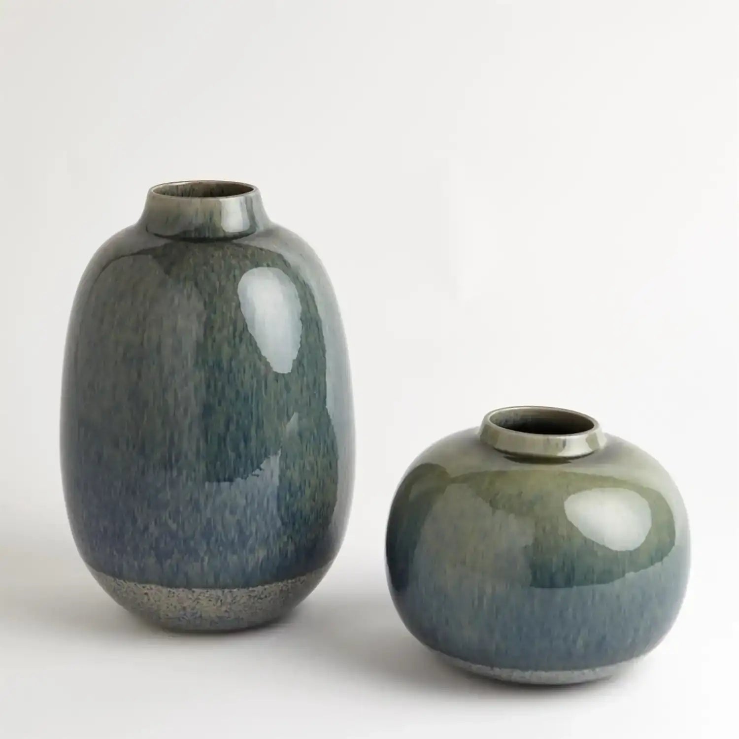 GLOBAL VIEWS TIDAL VASE - Decorative Accents