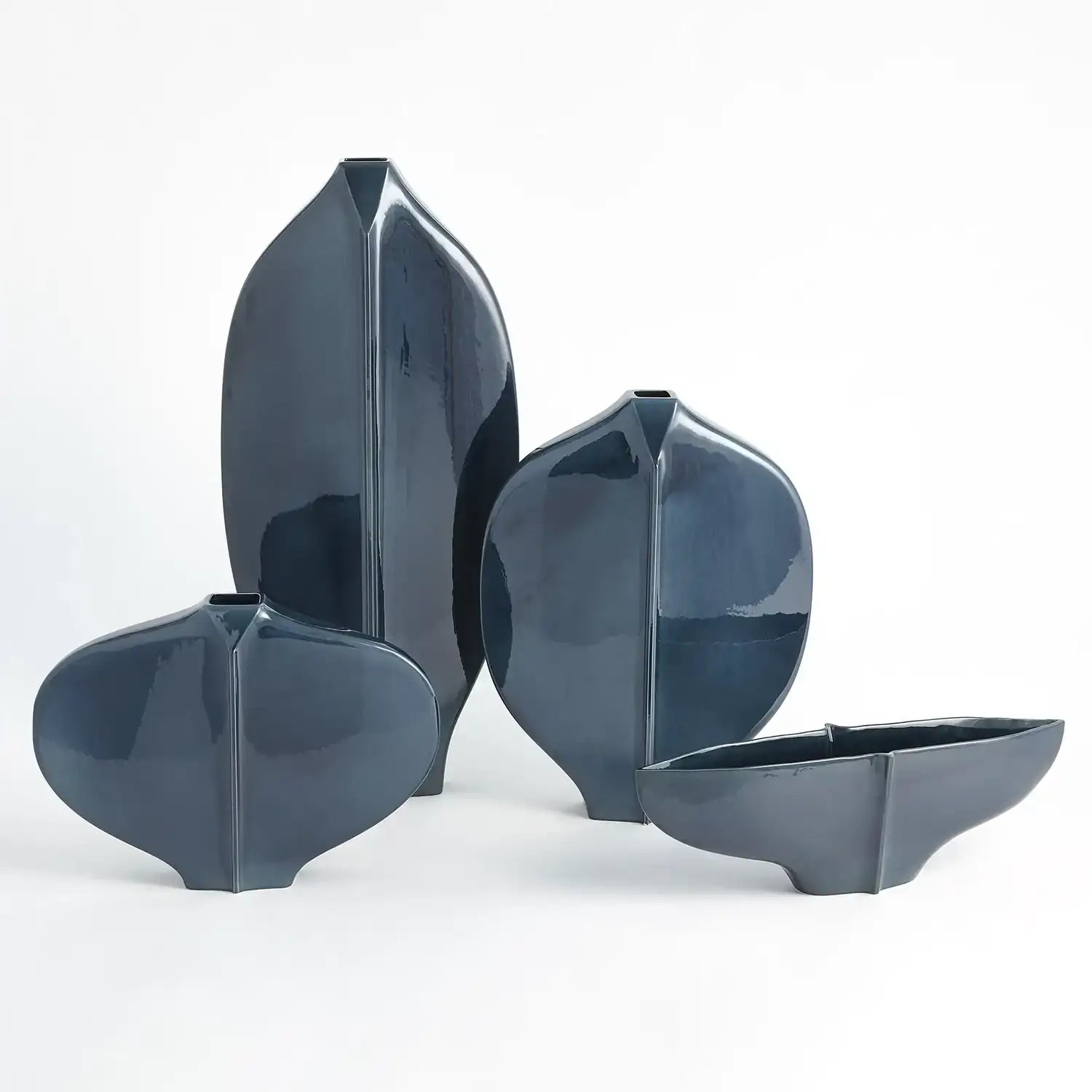 GLOBAL VIEWS CENTER RIDGE VASE - Decorative Accents