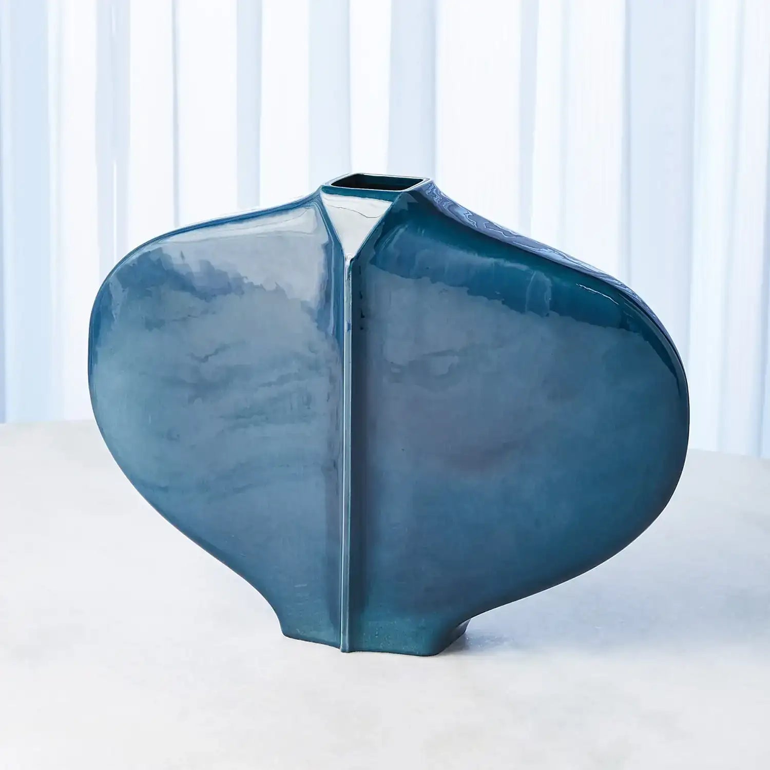 GLOBAL VIEWS CENTER RIDGE VASE - Decorative Accents
