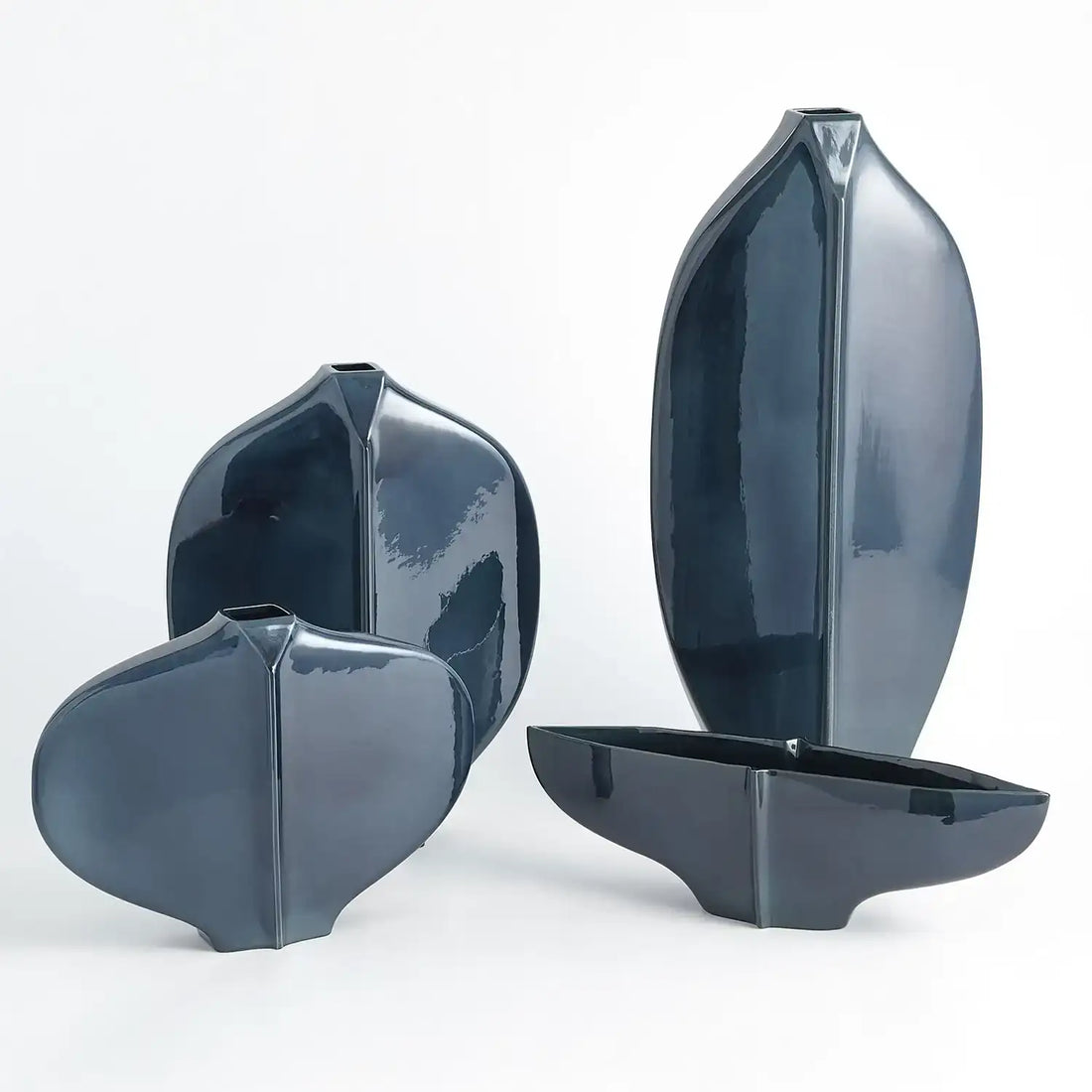 GLOBAL VIEWS CENTER RIDGE VASE - Decorative Accents