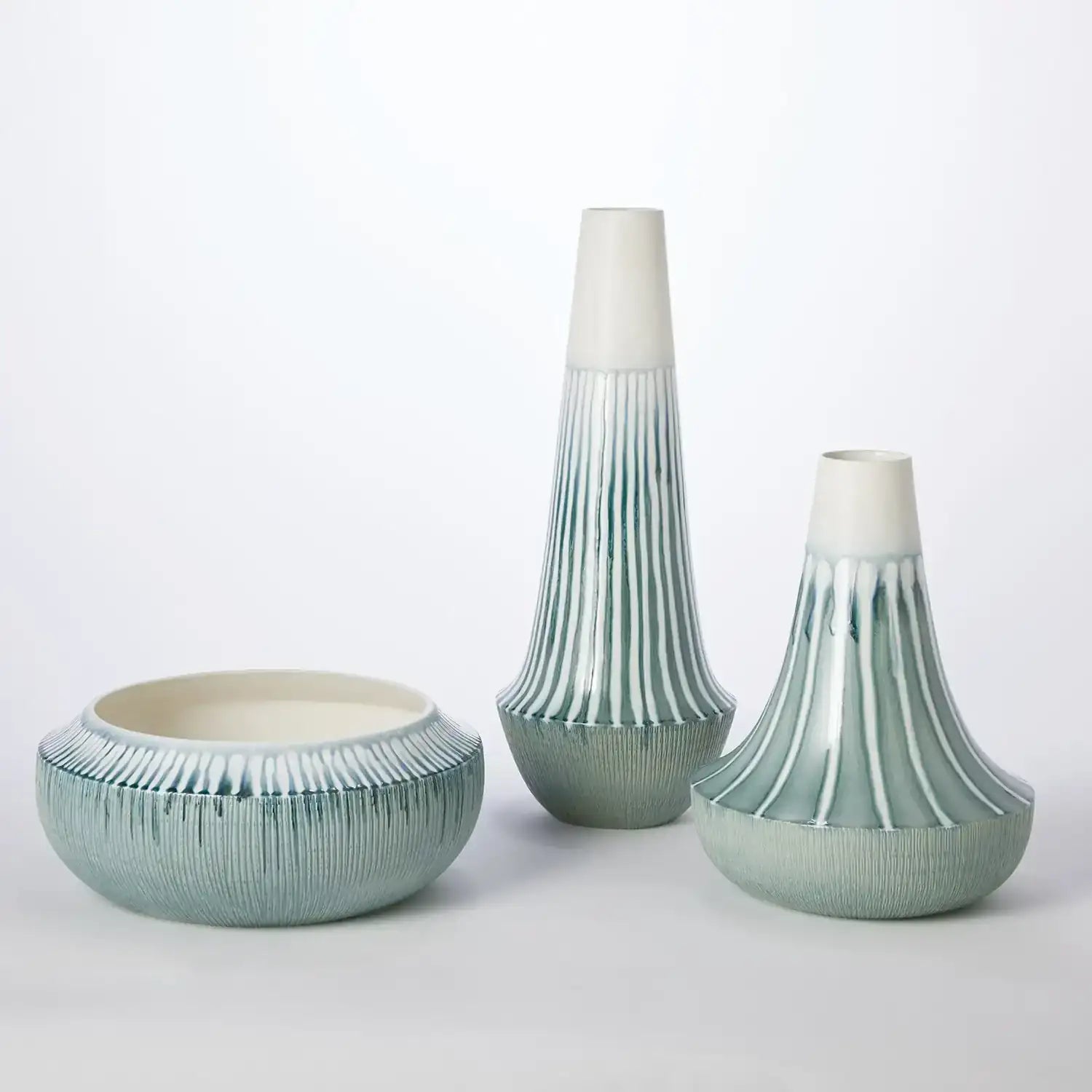 GLOBAL VIEWS STRIPED FLAIR VASE - Decorative Accents