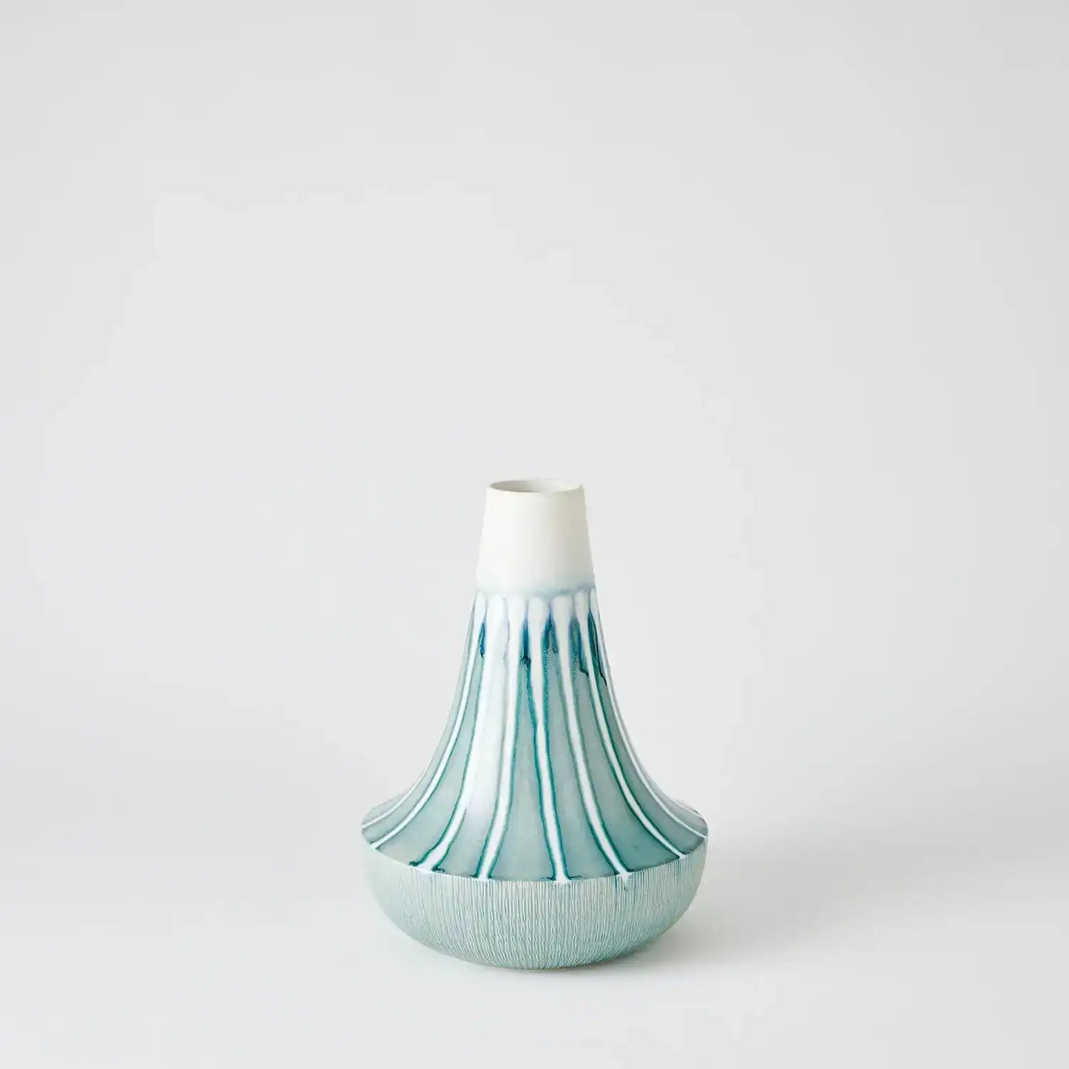GLOBAL VIEWS STRIPED FLAIR VASE - Decorative Accents