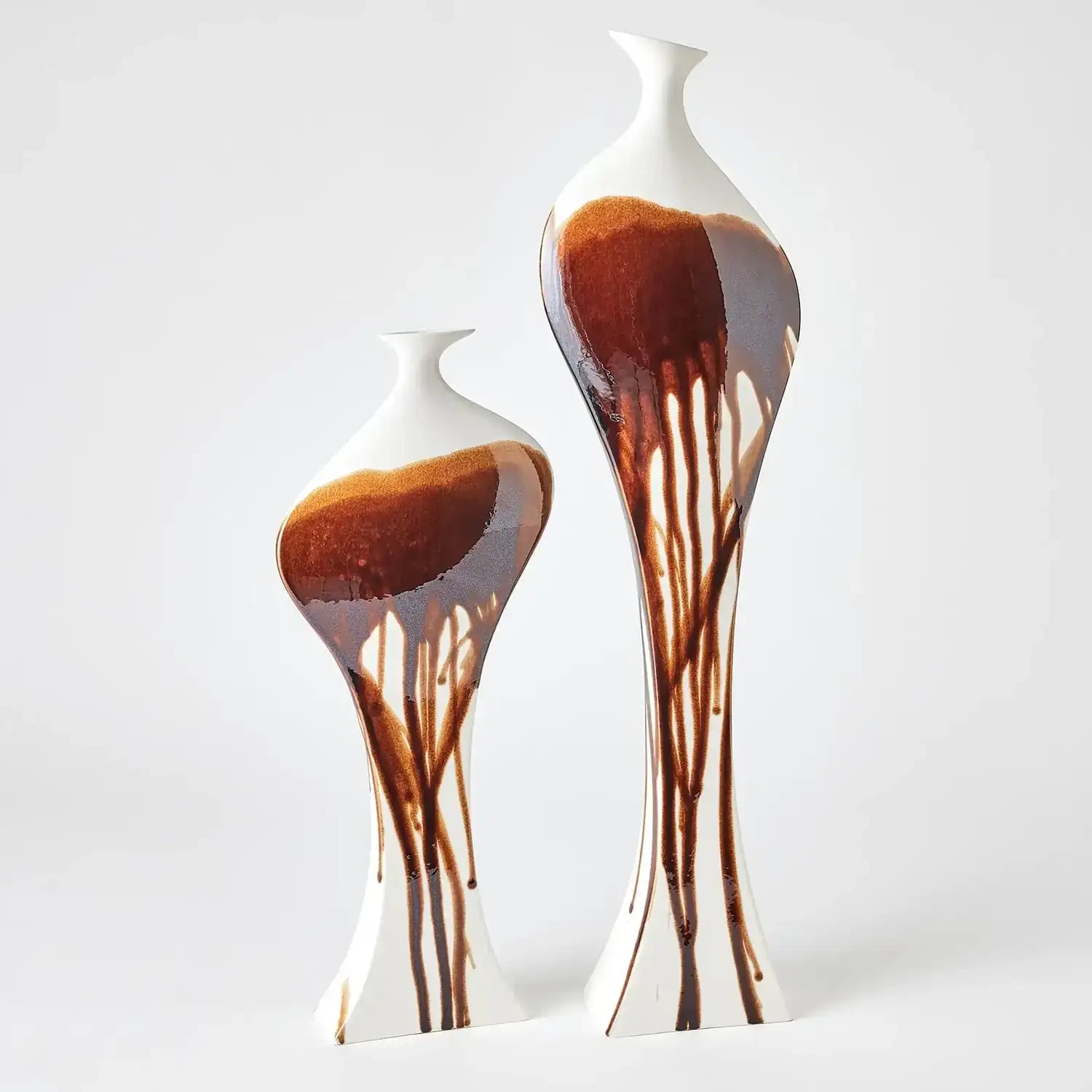 GLOBAL VIEWS CURVY BOTTLE - Decorative Accents