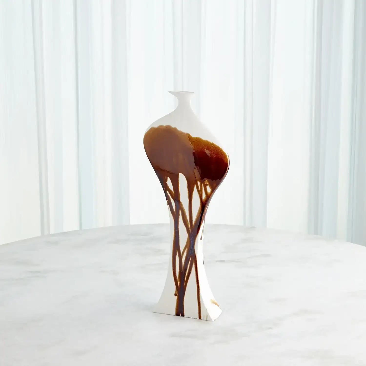 GLOBAL VIEWS CURVY BOTTLE - Decorative Accents