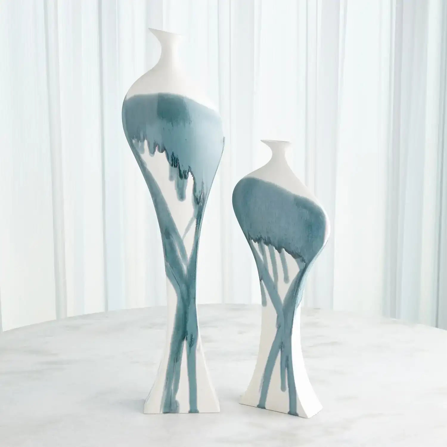 GLOBAL VIEWS CURVY BOTTLE - Decorative Accents