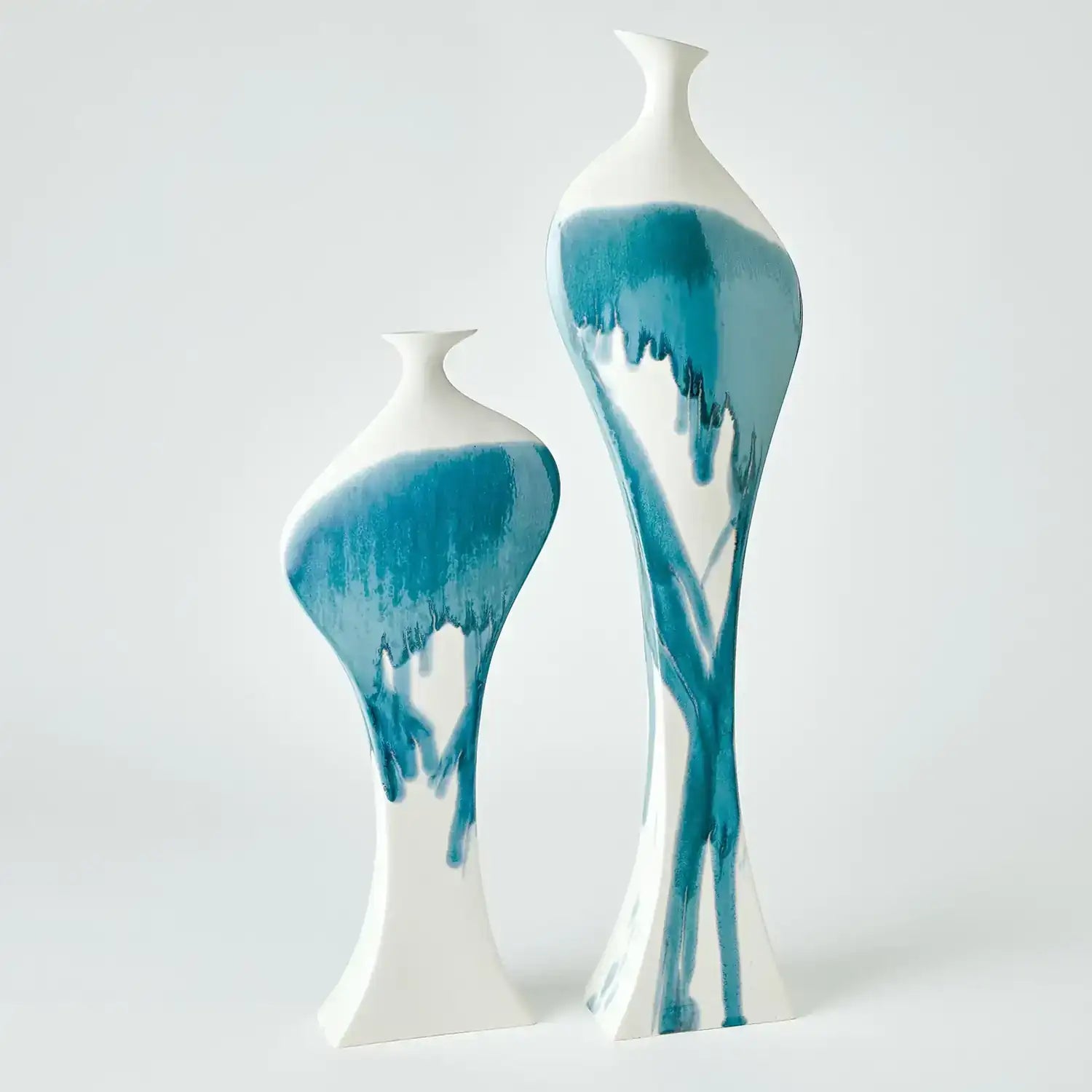 GLOBAL VIEWS CURVY BOTTLE - Decorative Accents