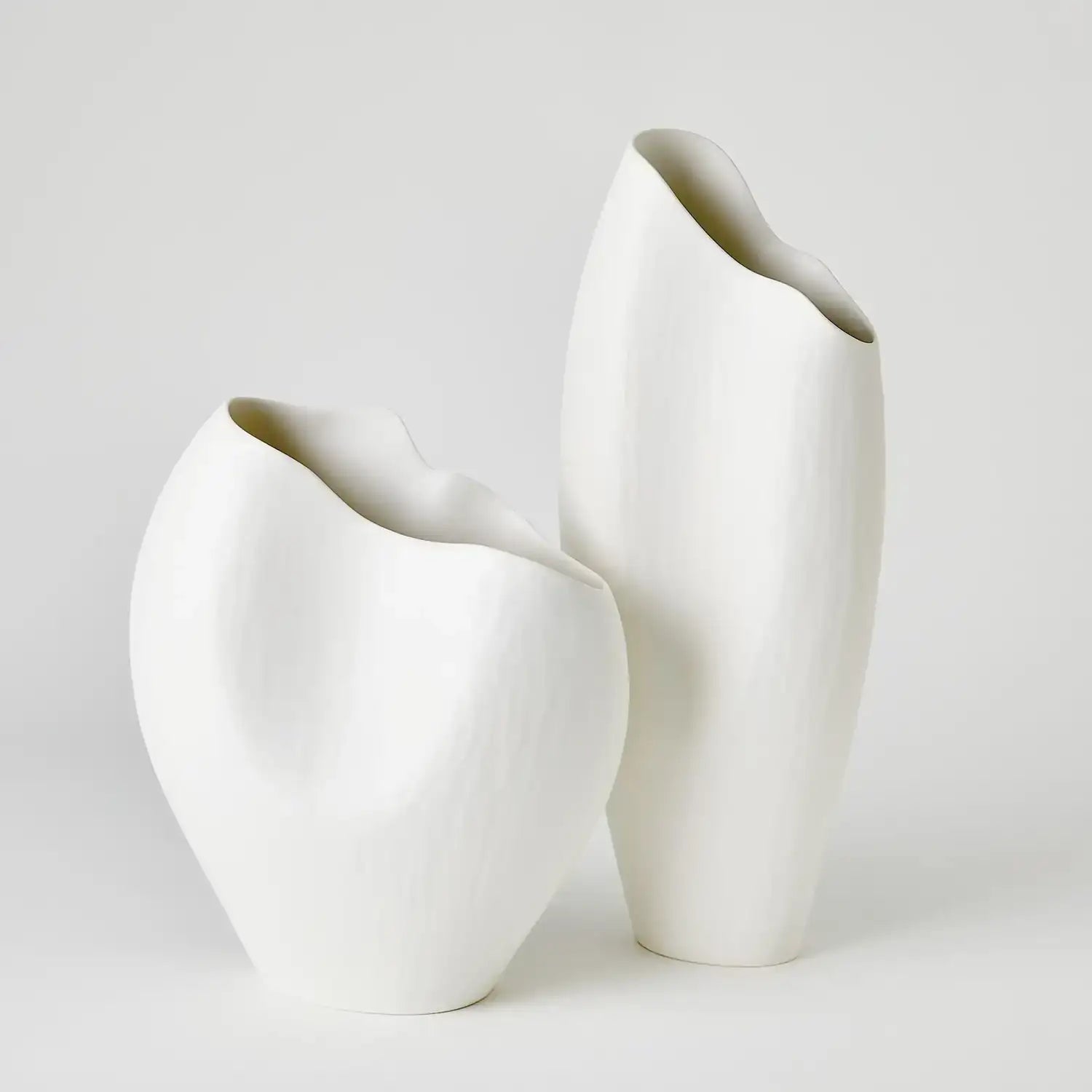 GLOBAL VIEWS HORN VASE - Decorative Accents