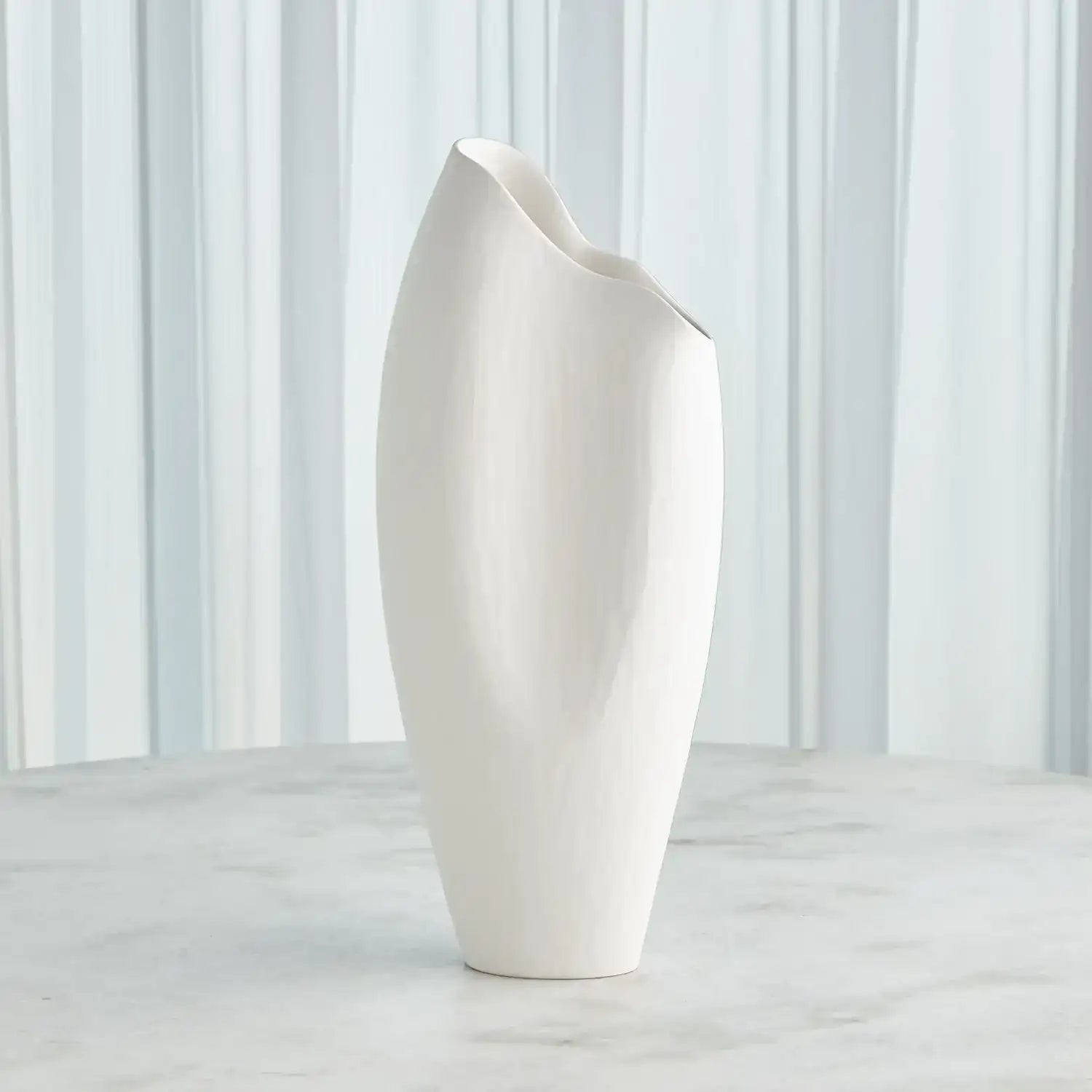 GLOBAL VIEWS HORN VASE - Decorative Accents