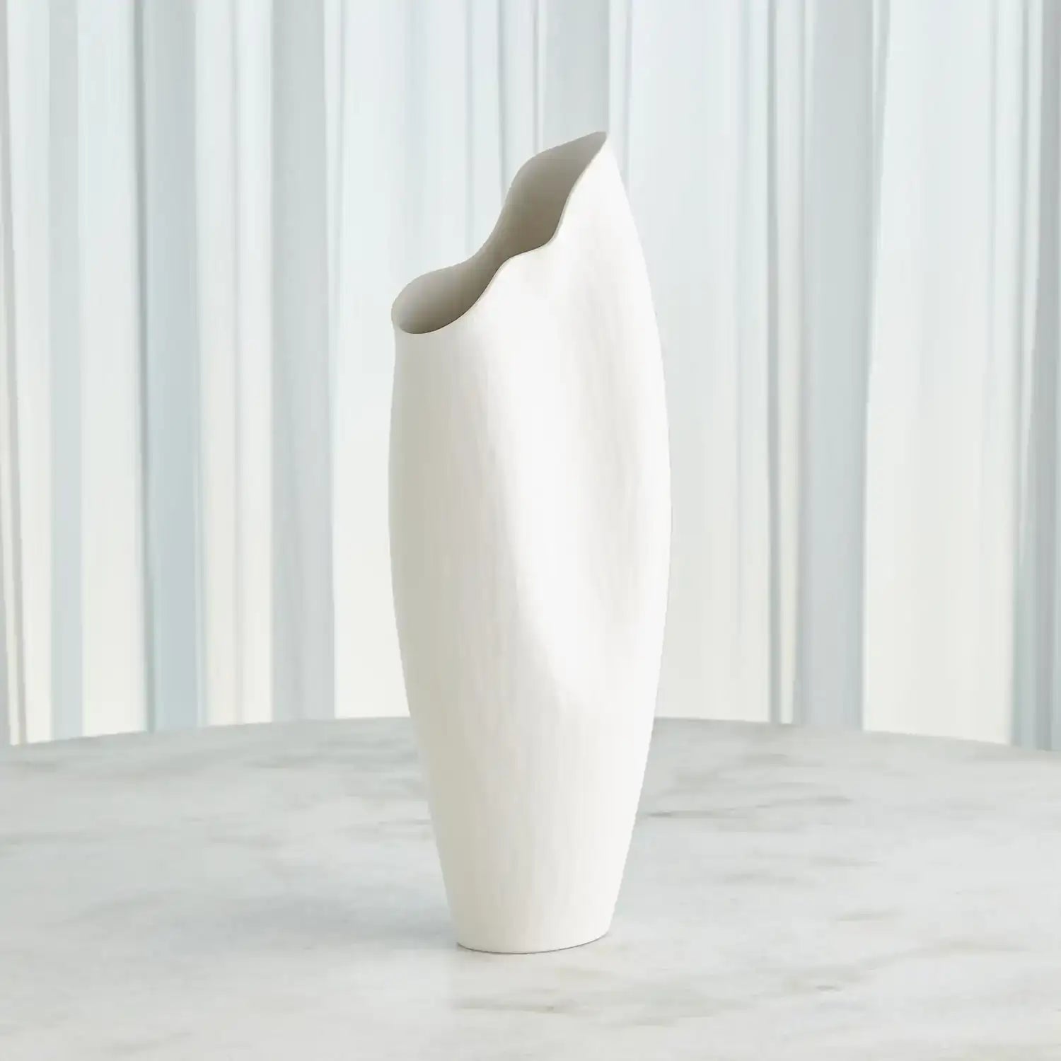 GLOBAL VIEWS HORN VASE - Decorative Accents