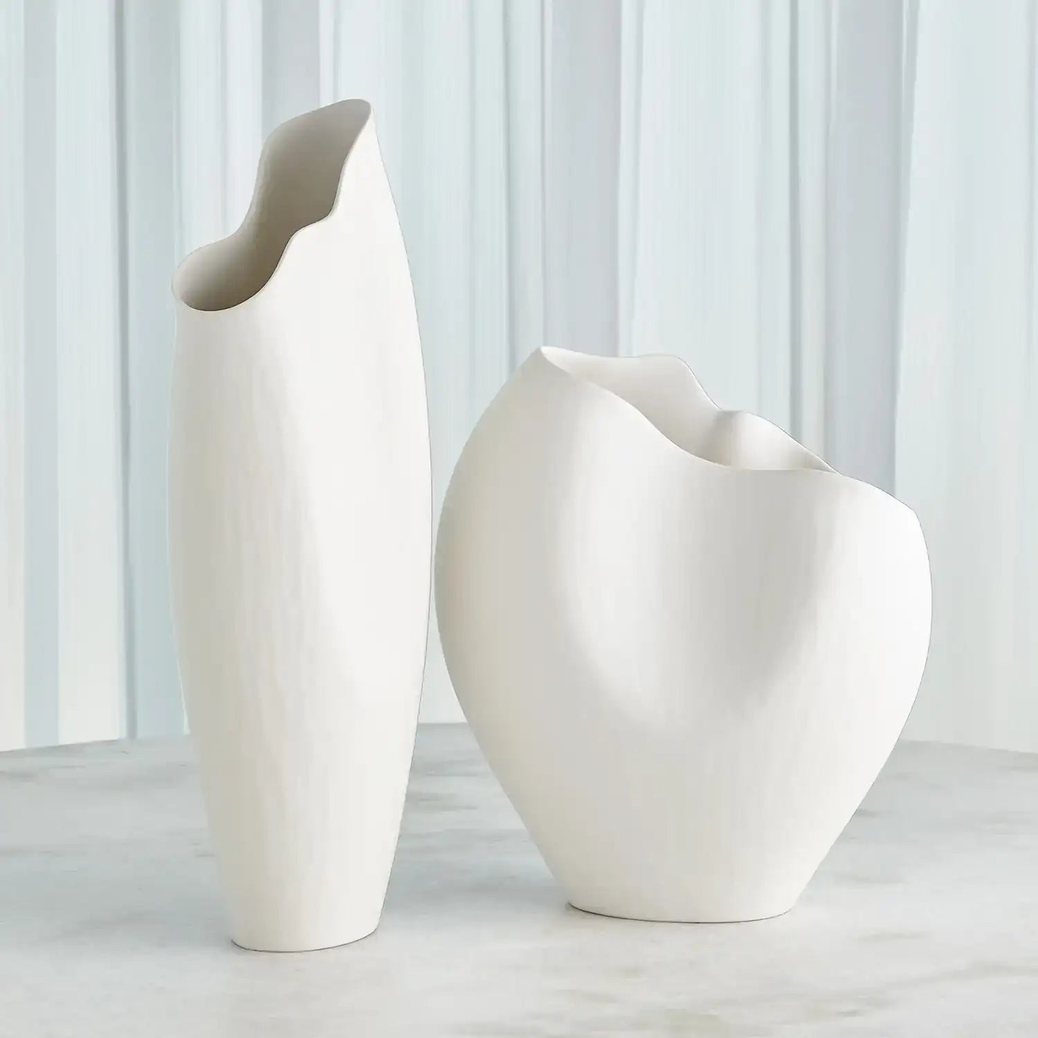 GLOBAL VIEWS HORN VASE - Decorative Accents