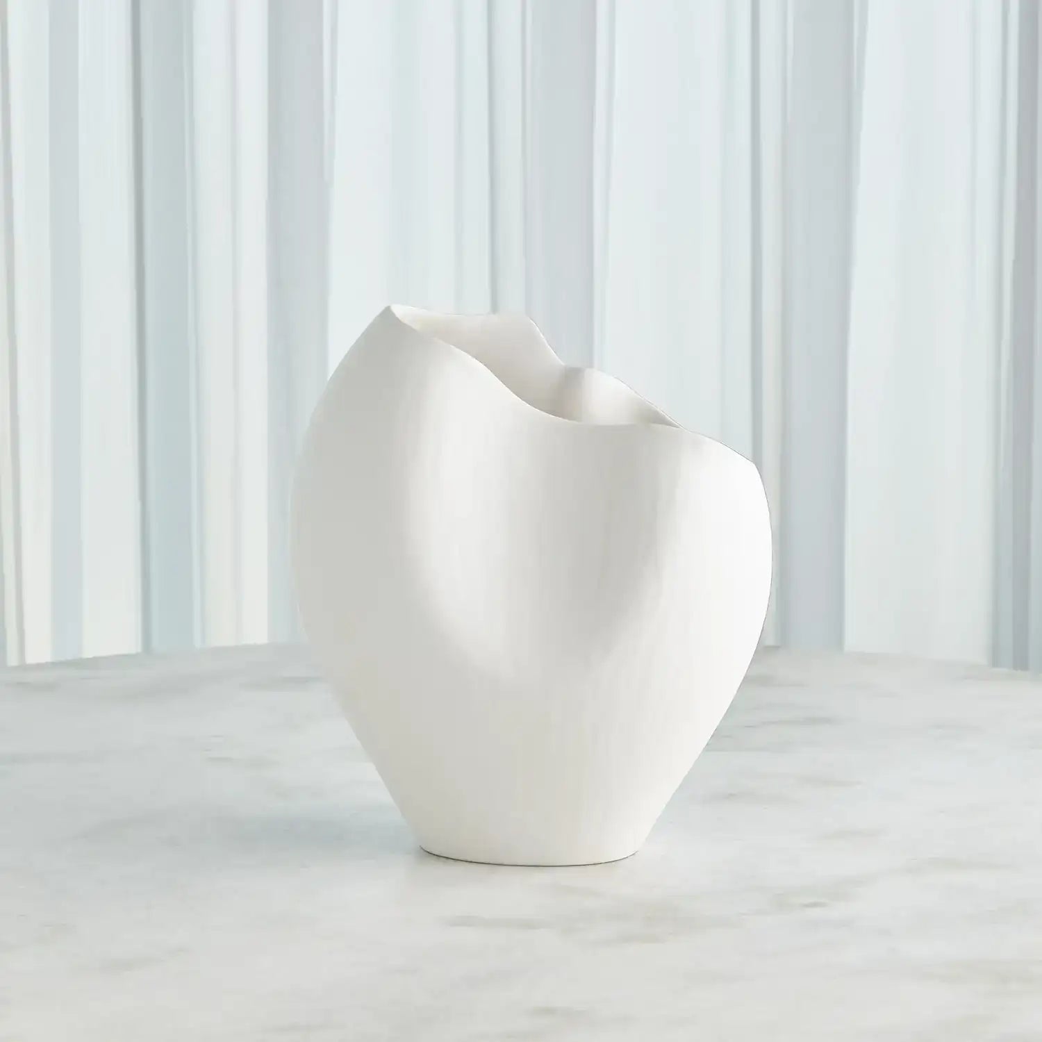 GLOBAL VIEWS HORN VASE - Decorative Accents