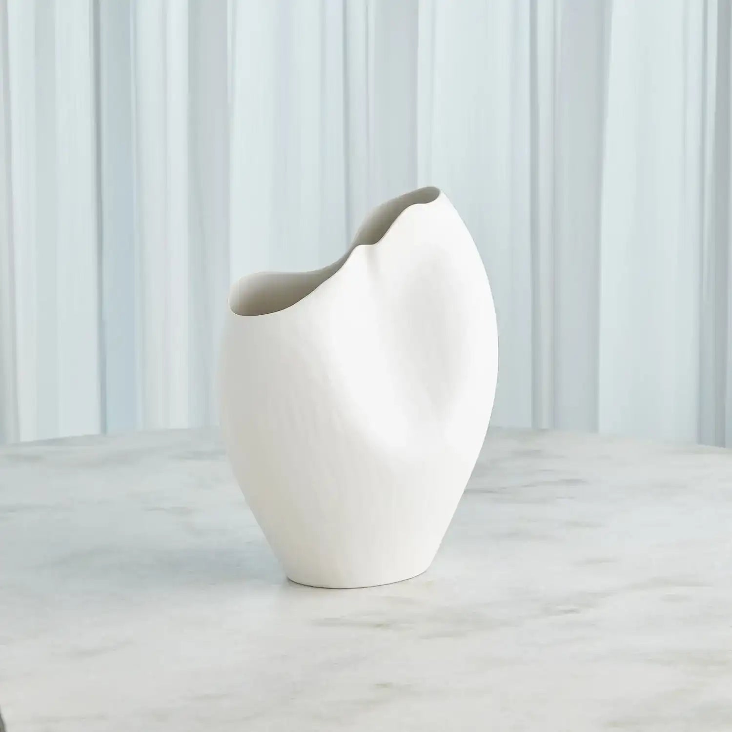 GLOBAL VIEWS HORN VASE - Decorative Accents