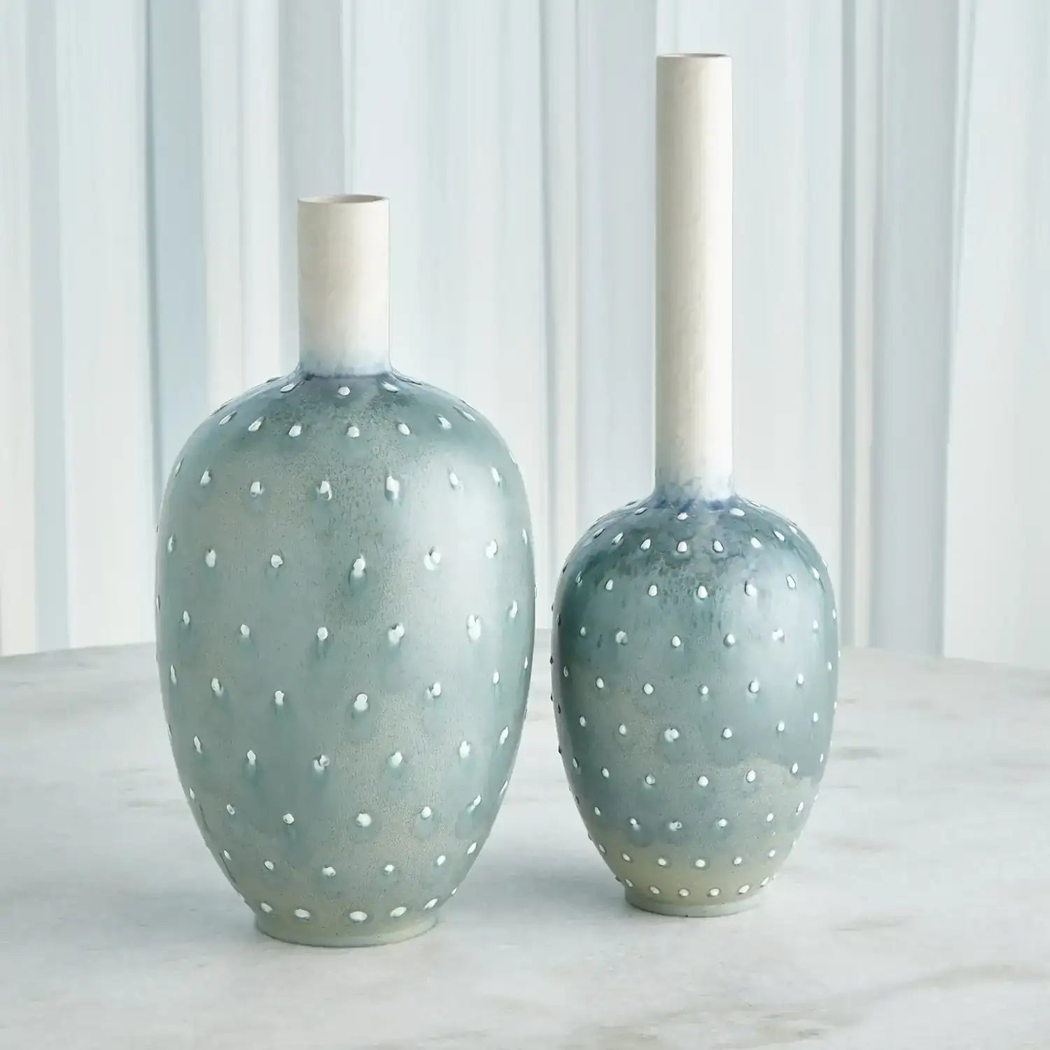 GLOBAL VIEWS SPOTTED VASE - Decorative Accents