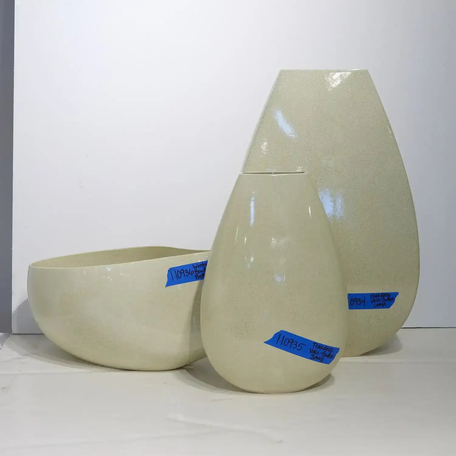 GLOBAL VIEWS GIANT TEARDROP VASE - Decorative Accents