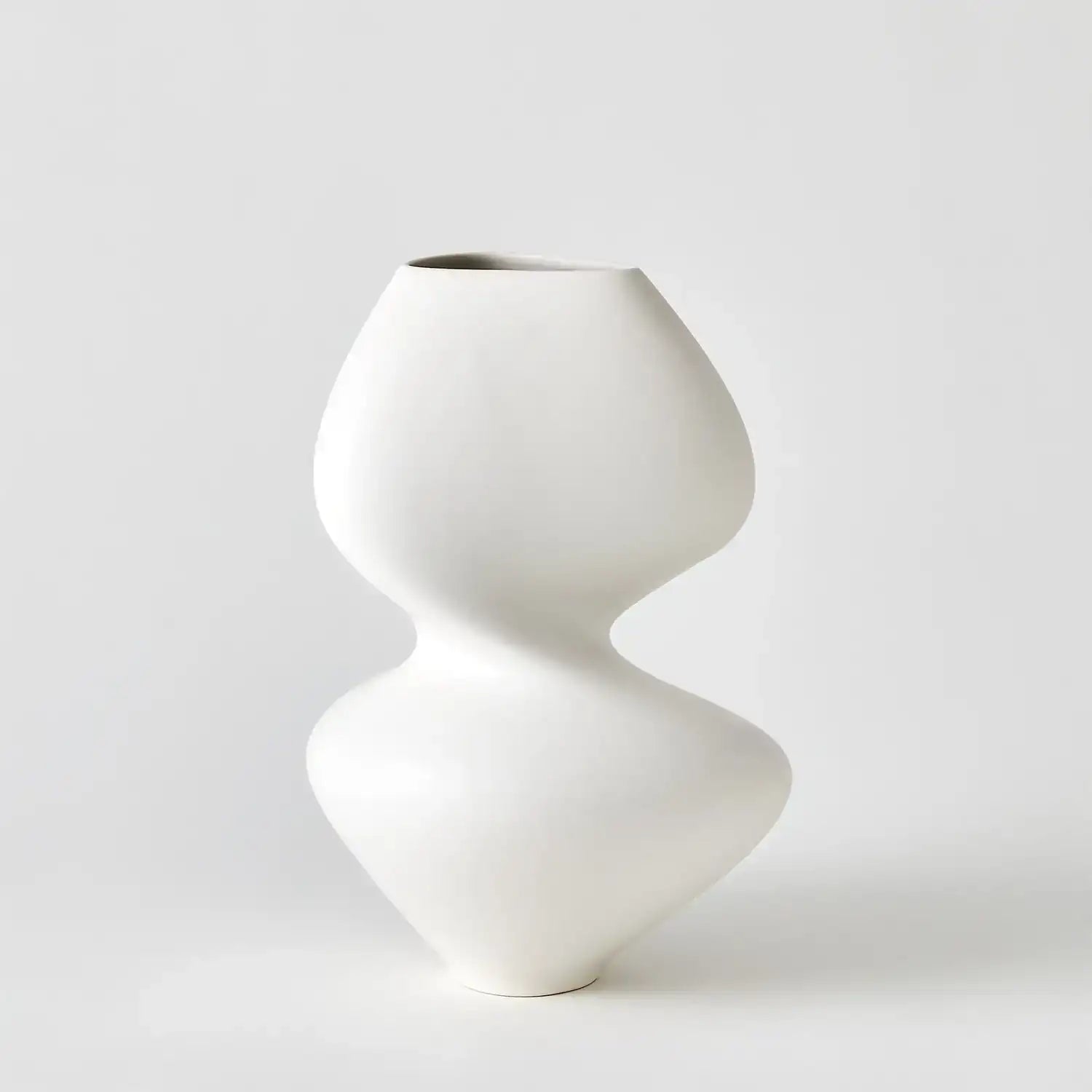 GLOBAL VIEWS HUSHED VASE - Decorative Accents