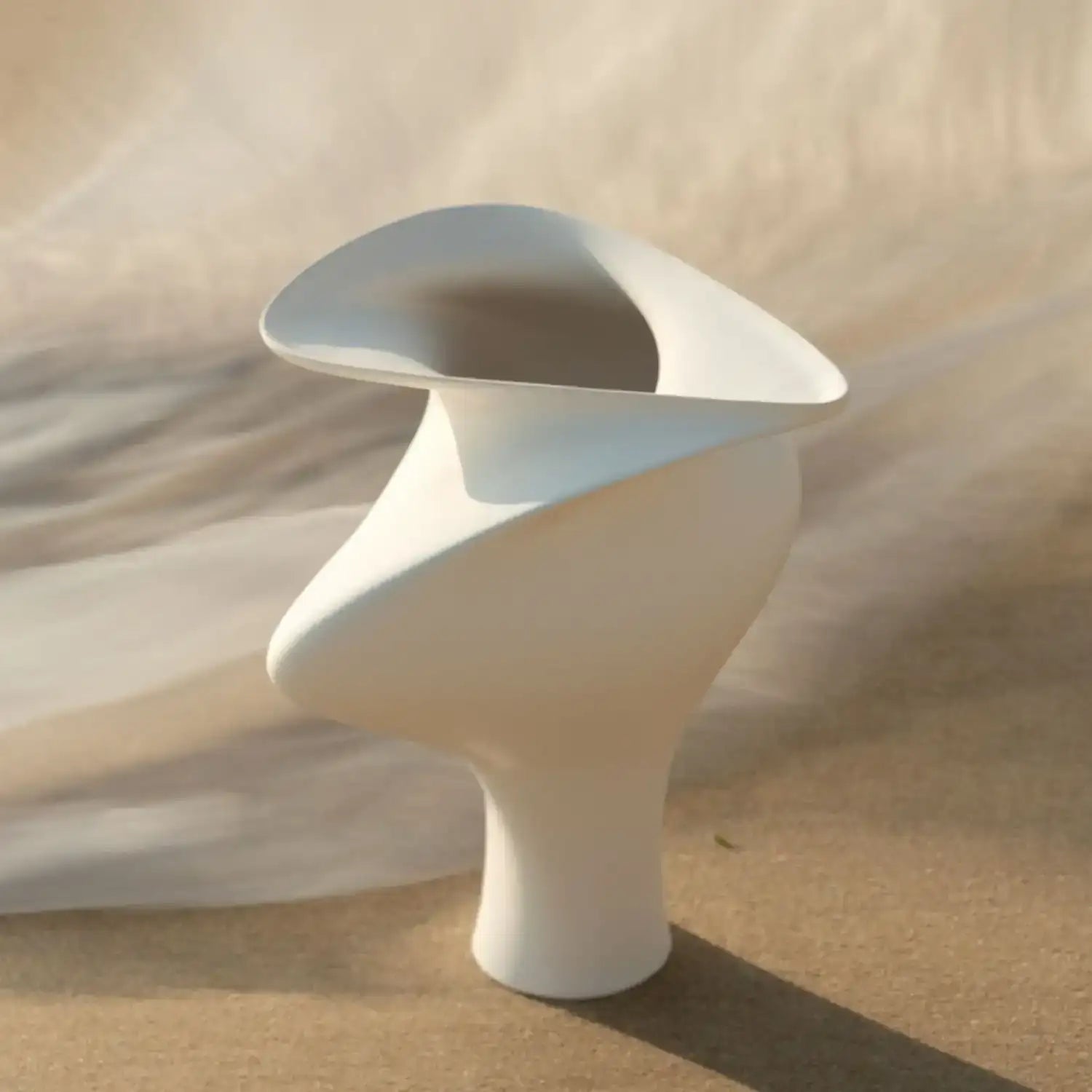 GLOBAL VIEWS TRANQUILITY VASE - Decorative Accents