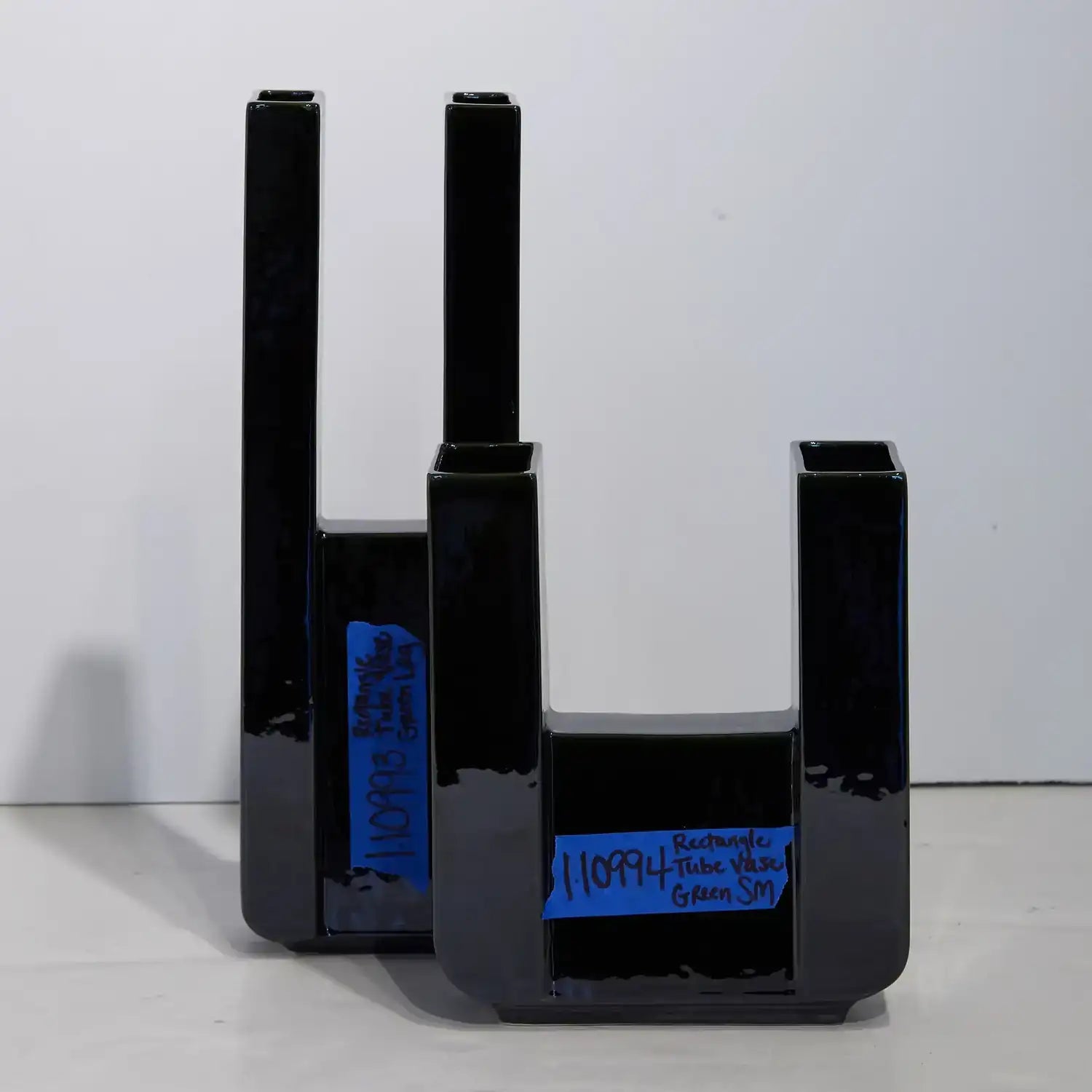 GLOBAL VIEWS METROPOLIS VASE - Decorative Accents