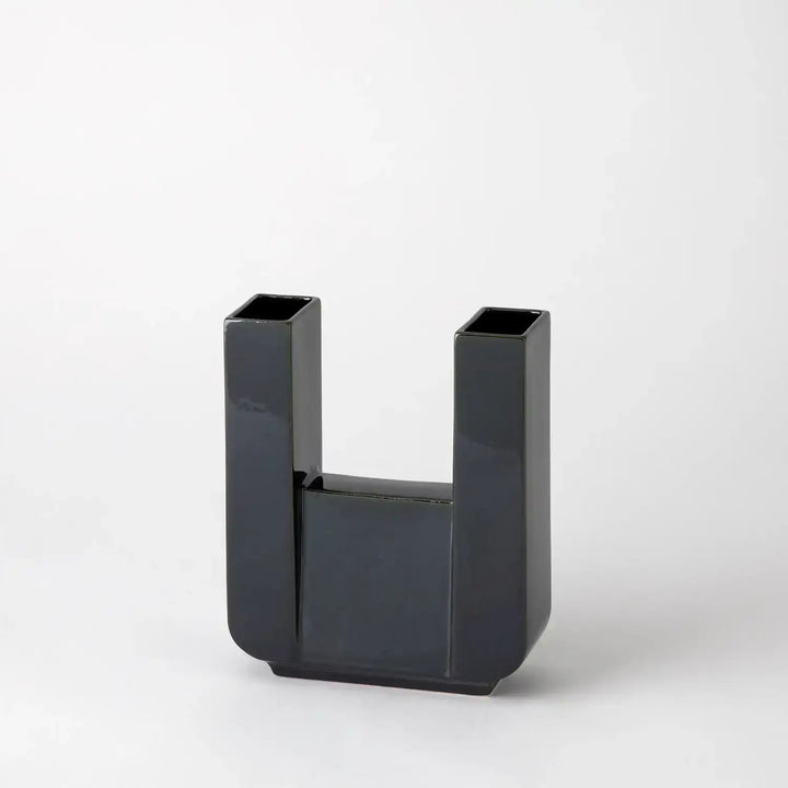 GLOBAL VIEWS METROPOLIS VASE - Decorative Accents