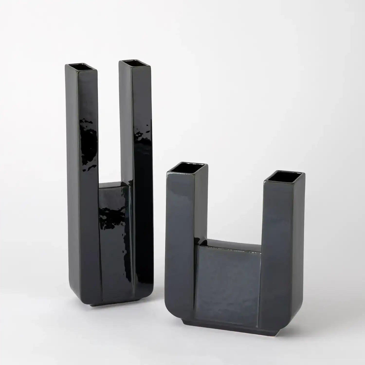 GLOBAL VIEWS METROPOLIS VASE - Decorative Accents
