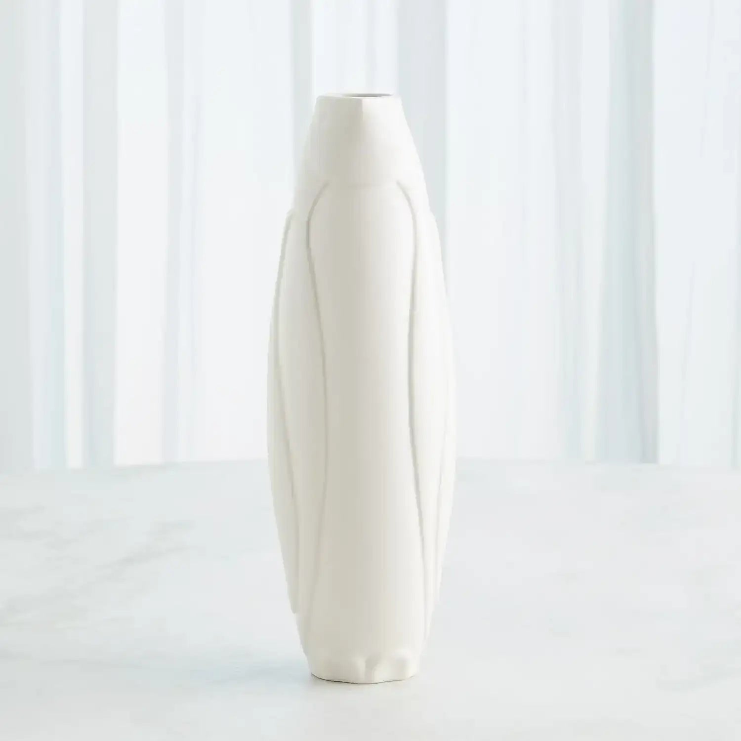 GLOBAL VIEWS PENGUIN VASE - Decorative Accents