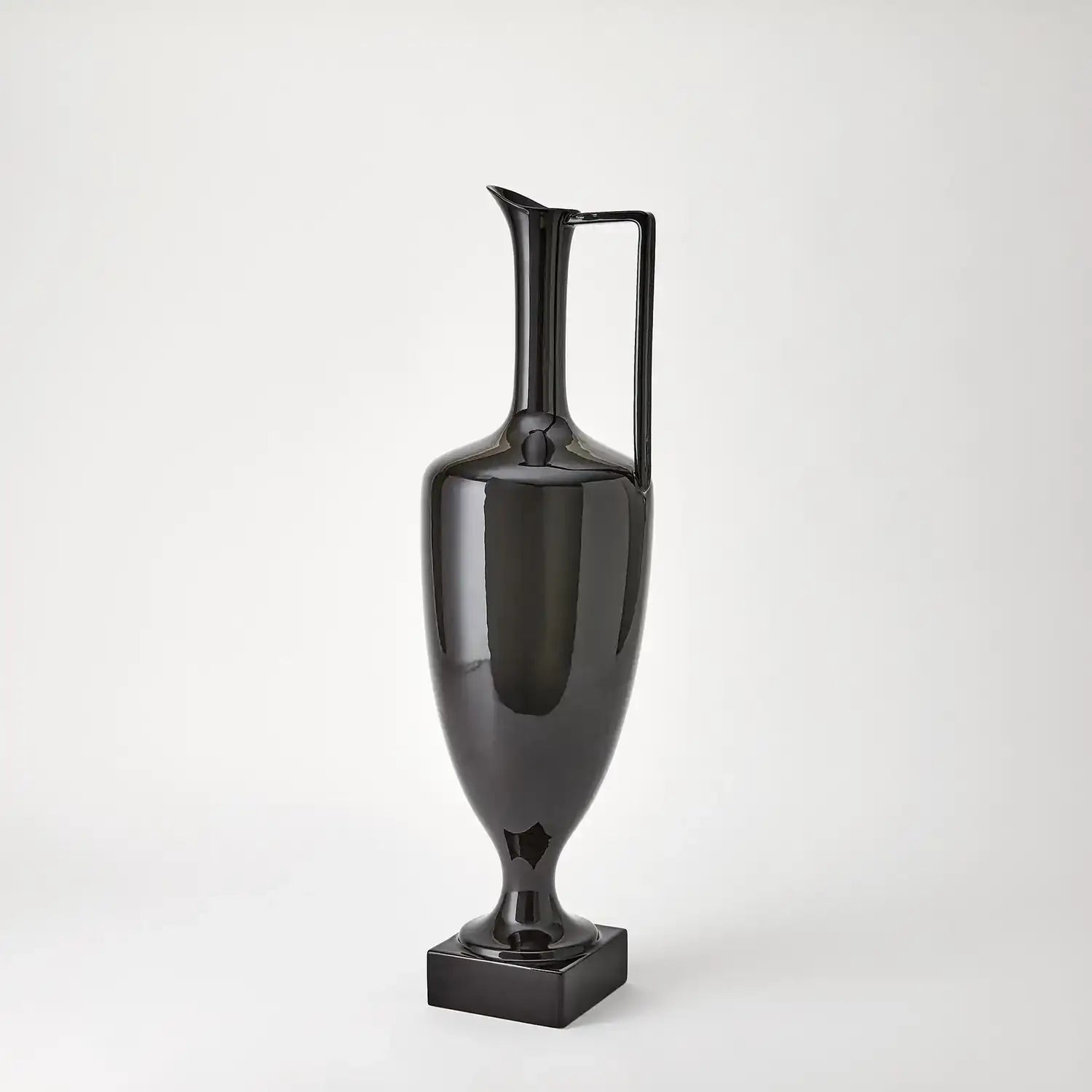 GLOBAL VIEWS QUIET CURVE URN - Decorative Accents