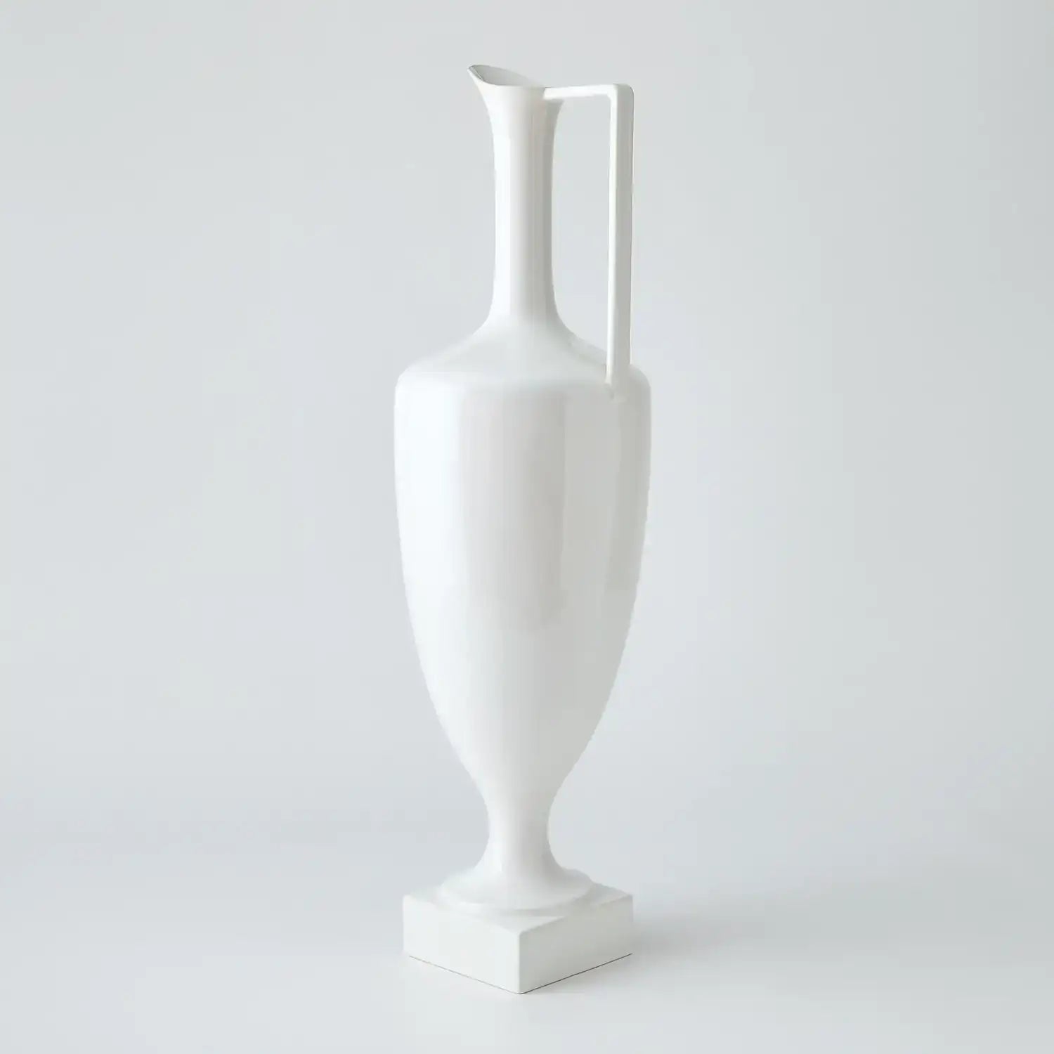 GLOBAL VIEWS QUIET CURVE URN - Decorative Accents