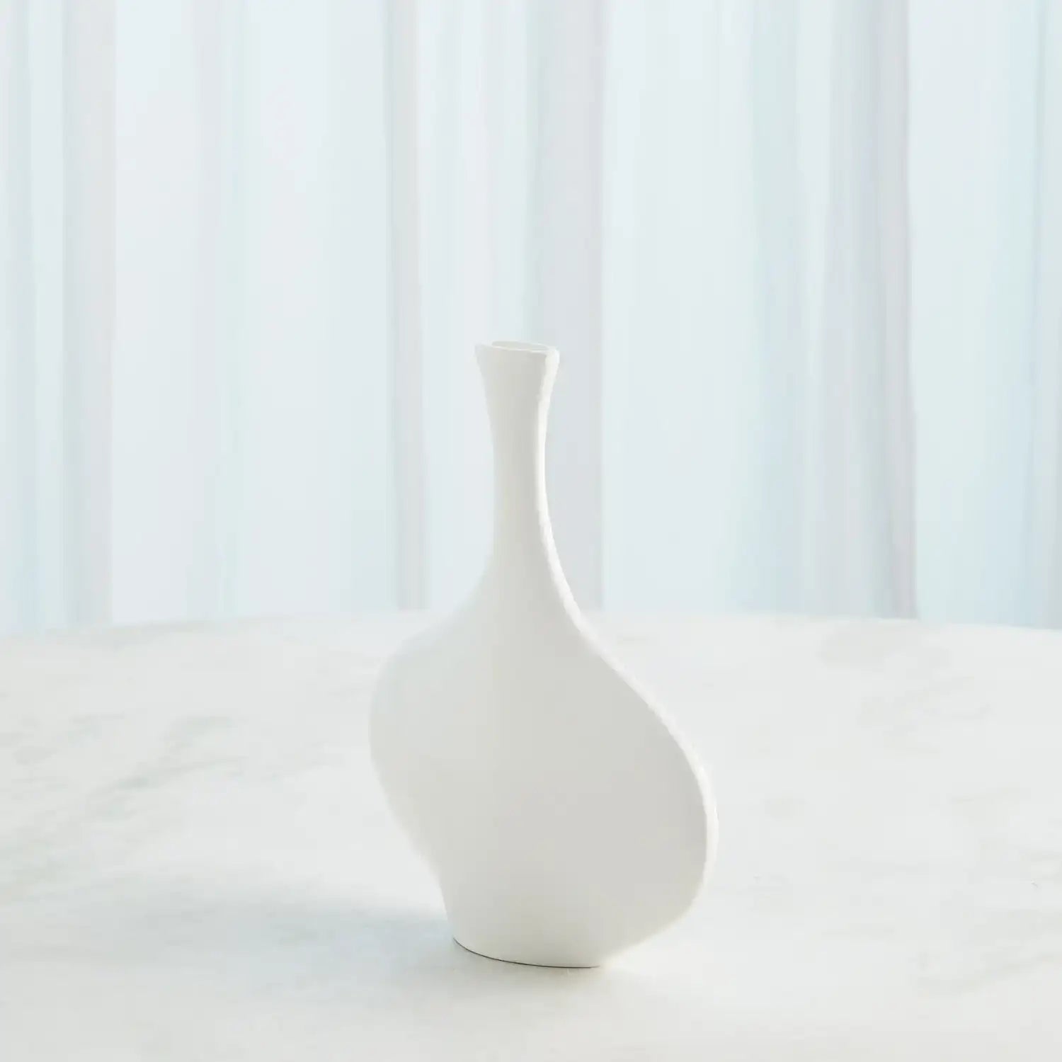 GLOBAL VIEWS SILHOUETTE VASE - Decorative Accents