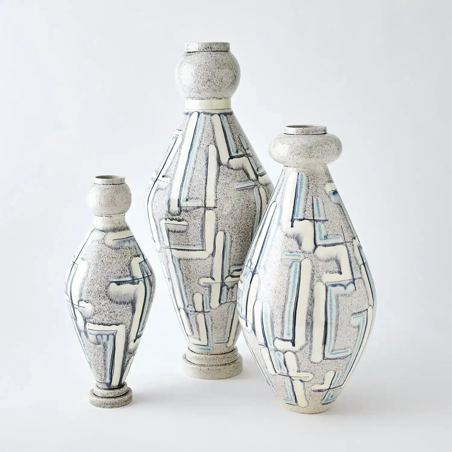 GLOBAL VIEWS SPINDLE VASE - Decorative Accents