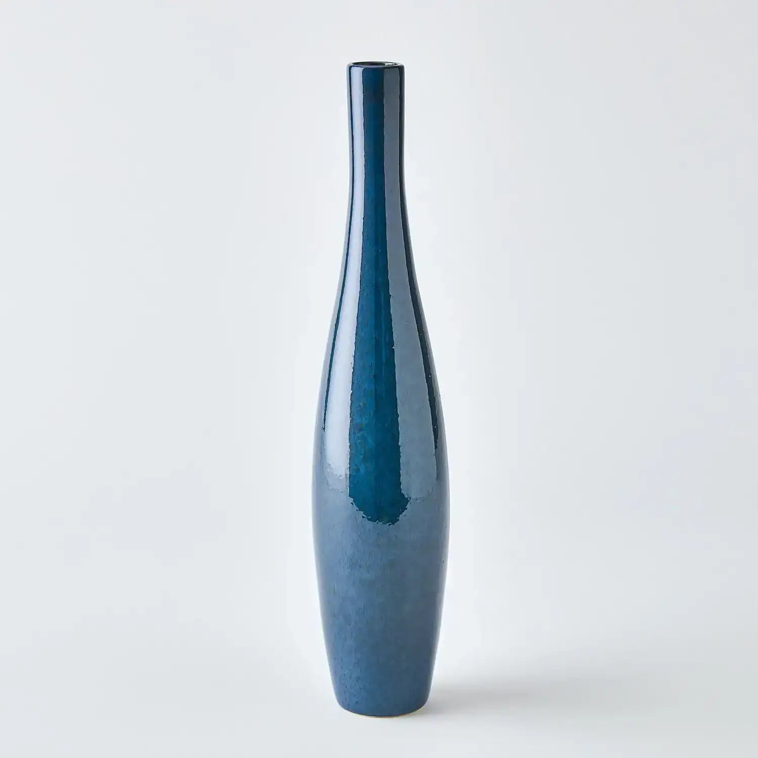 GLOBAL VIEWS BOLICHE VASE - Decorative Accents