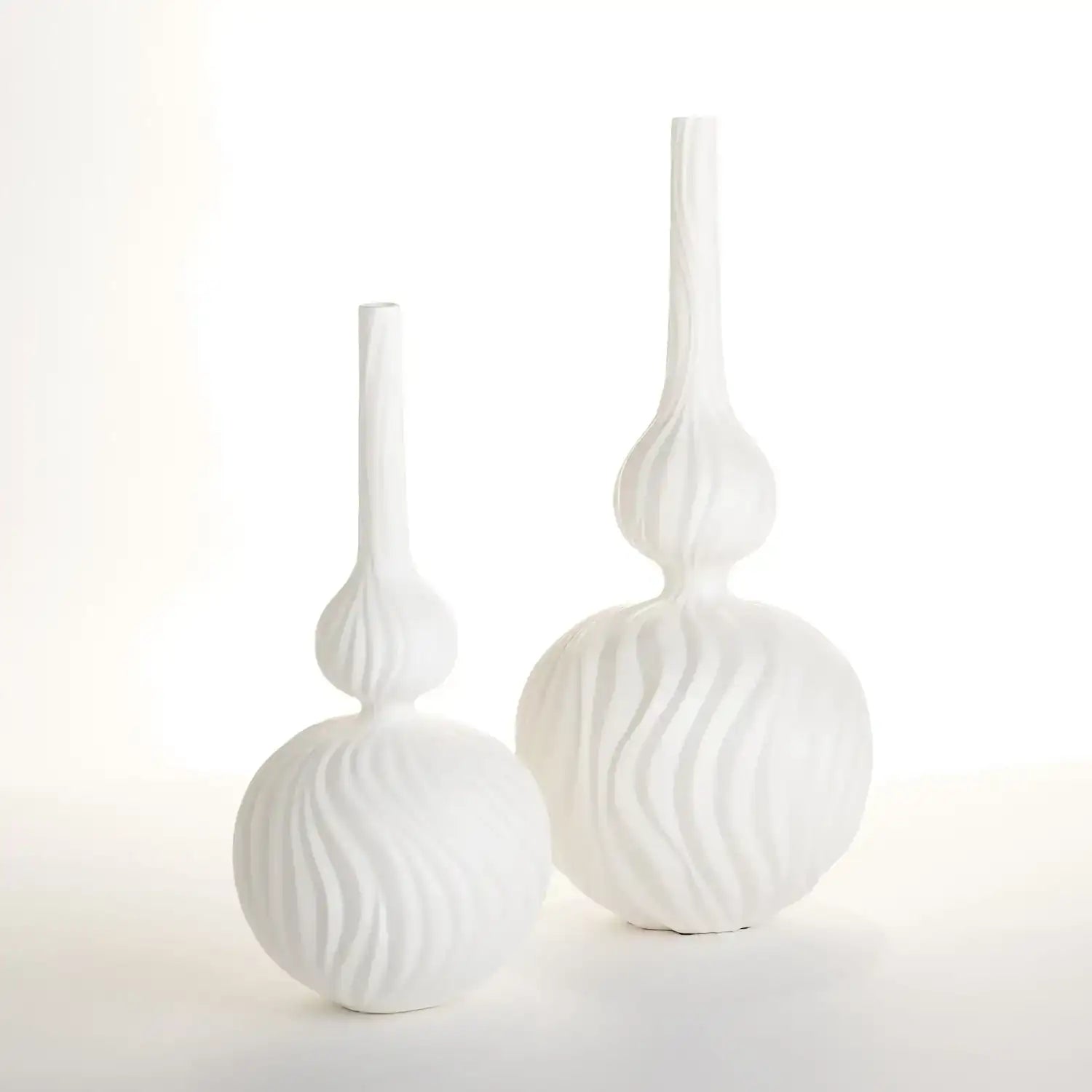 GLOBAL VIEWS MAGURA VASE - Decorative Accents