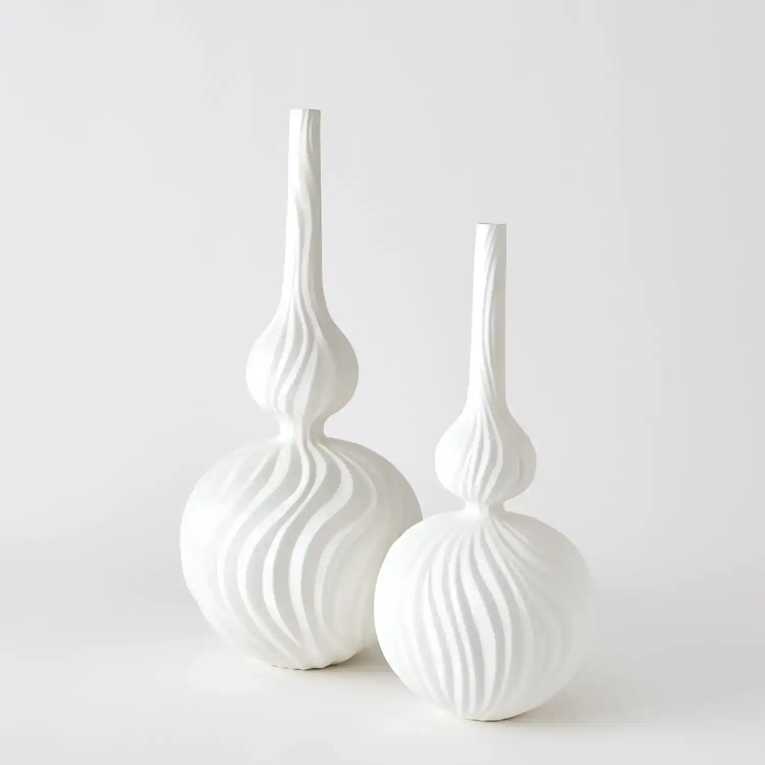 GLOBAL VIEWS MAGURA VASE - Decorative Accents