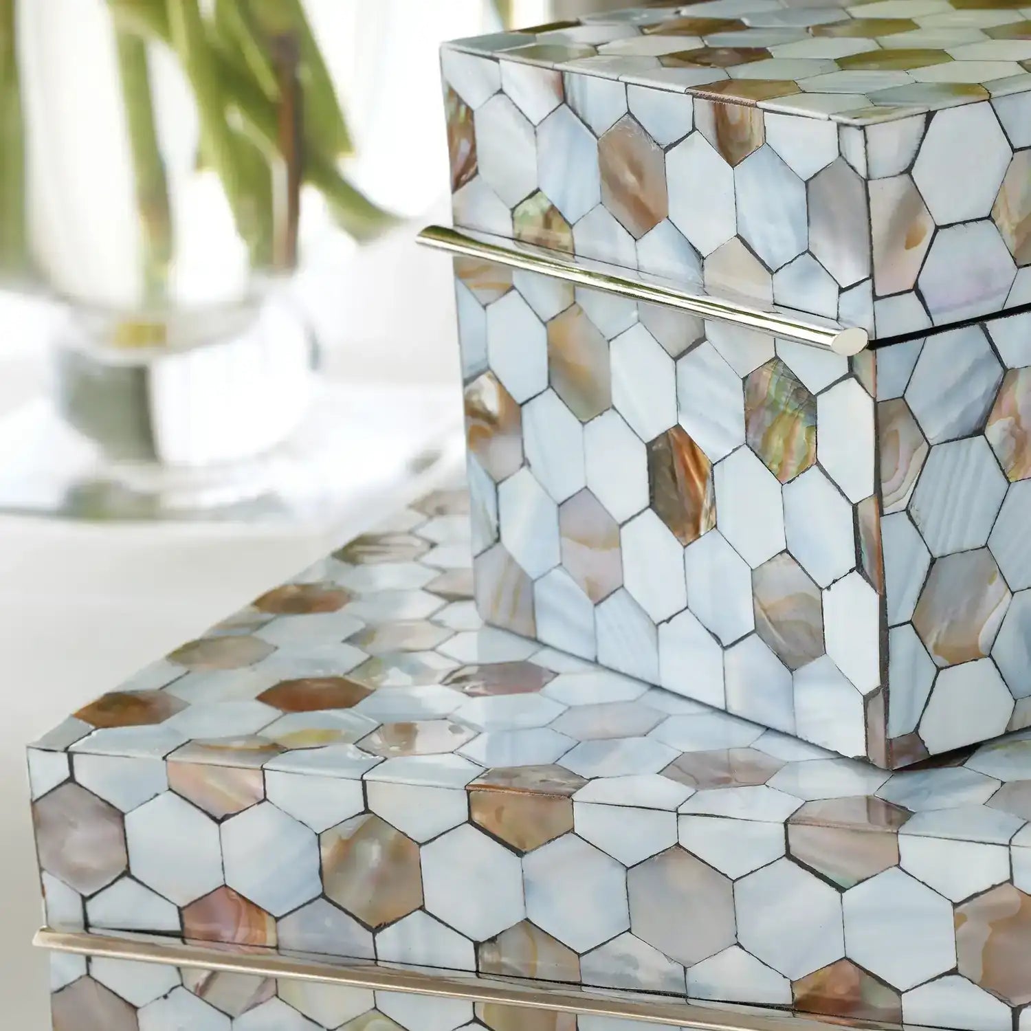 GLOBAL VIEWS MOTHER OF PEARL BOX - Decorative Accents