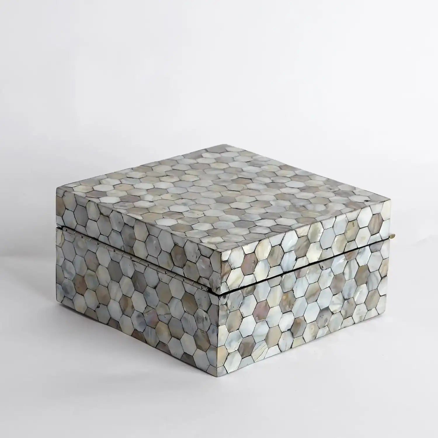 GLOBAL VIEWS MOTHER OF PEARL BOX - Decorative Accents