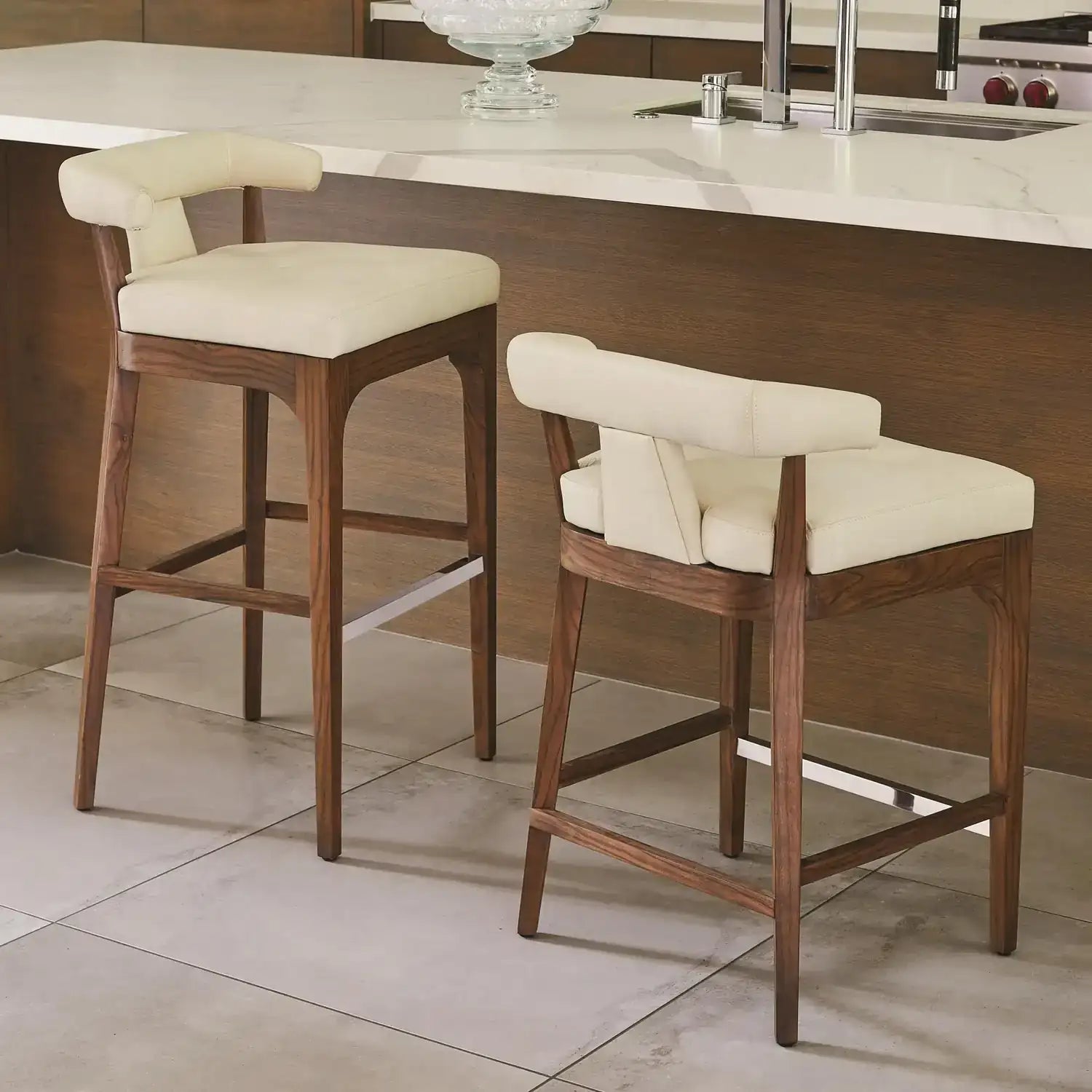 GLOBAL VIEWS MODERNO COUNTER STOOL - Bar Stools