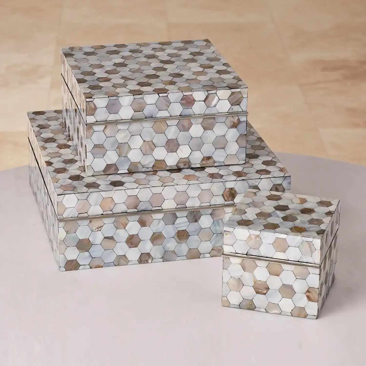 GLOBAL VIEWS MOTHER OF PEARL BOX - Decorative Accents