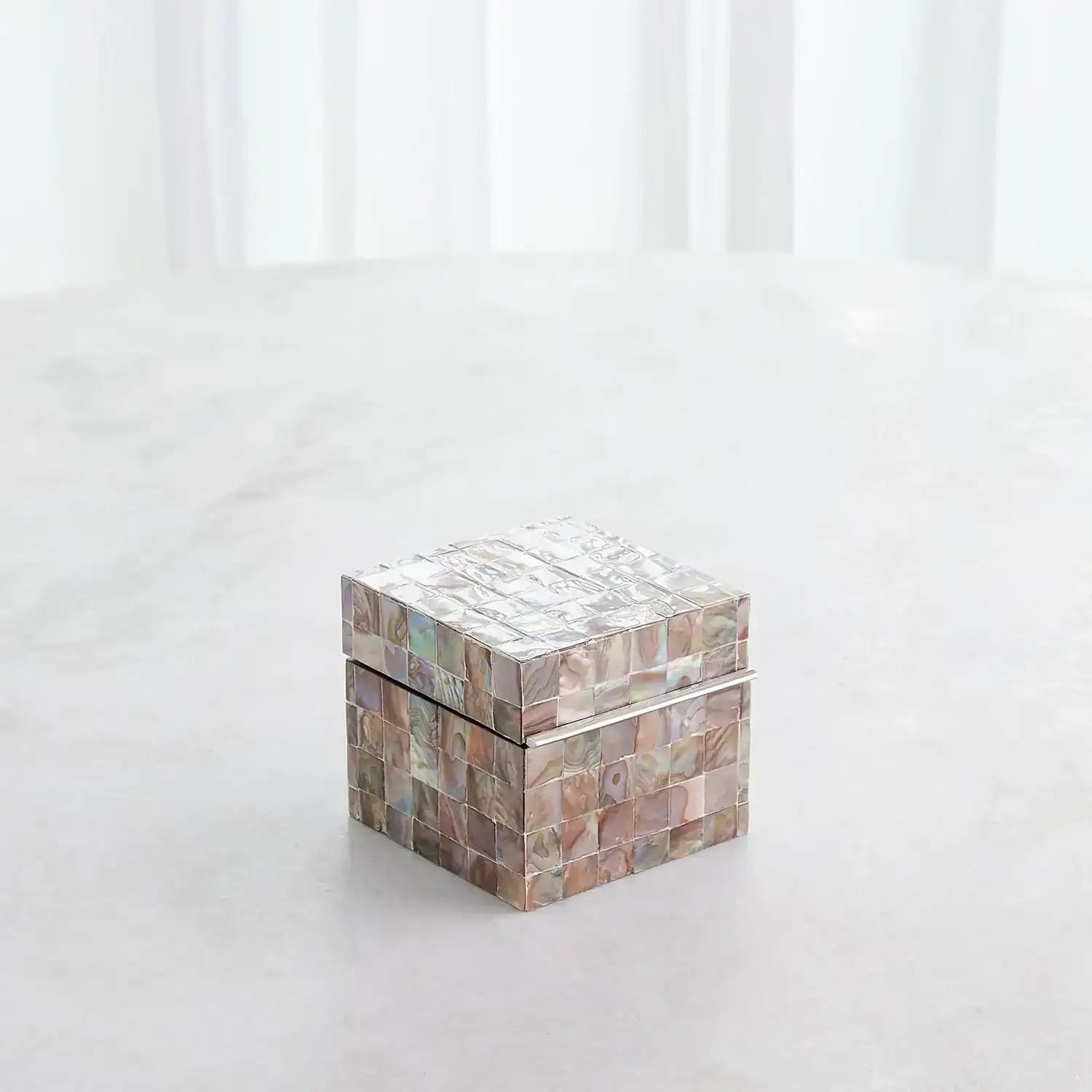 GLOBAL VIEWS MOTHER OF PEARL BOX - Decorative Accents
