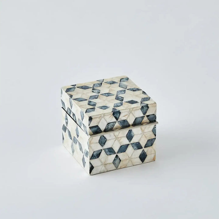 GLOBAL VIEWS CAPIZ SHELL BOX - Decorative Accents