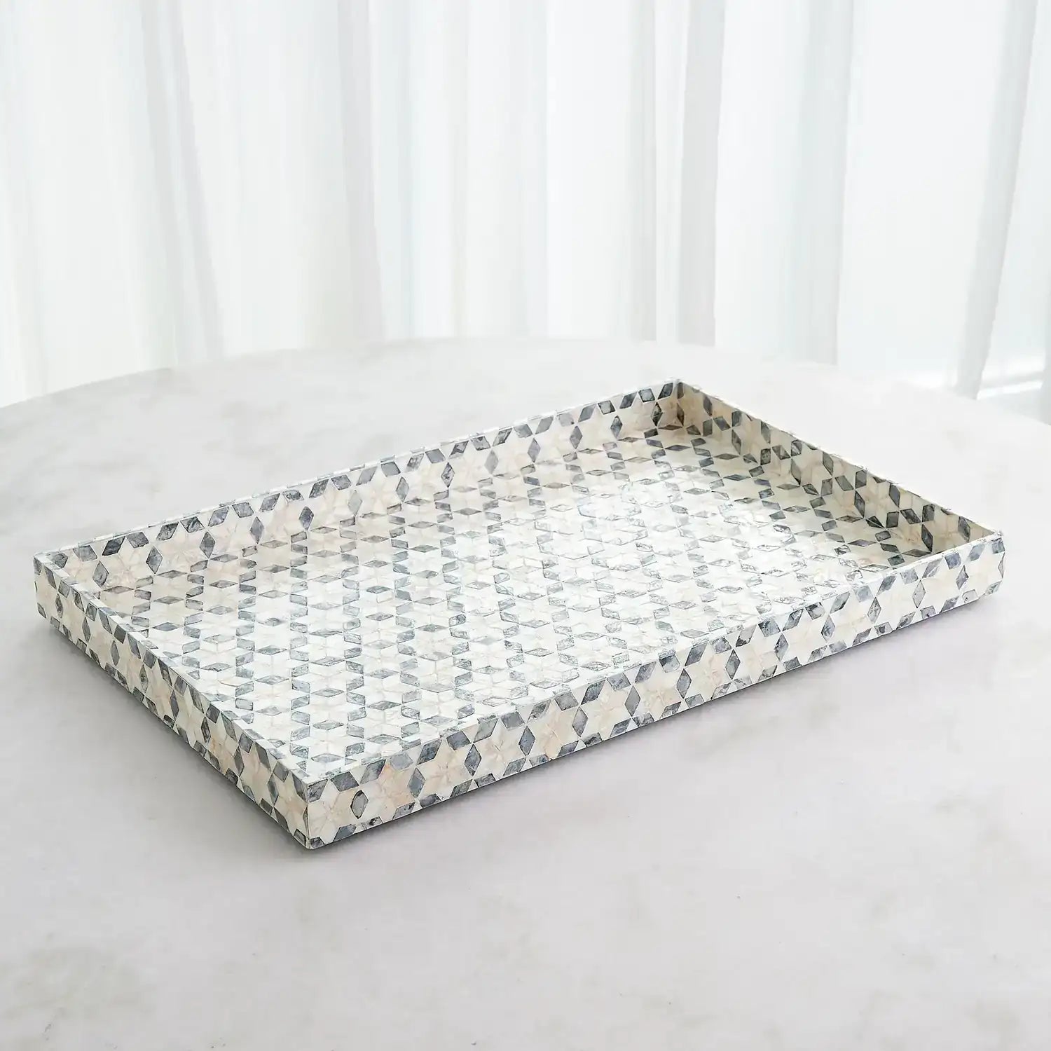 GLOBAL VIEWS CAPIZ SHELL TRAY - Decorative Accents