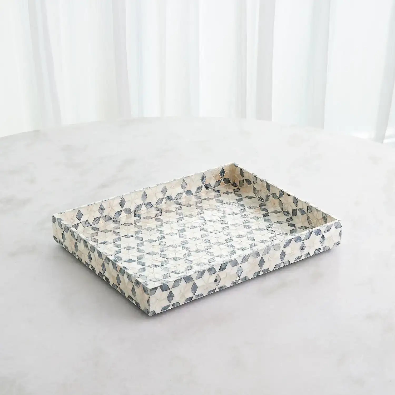 GLOBAL VIEWS CAPIZ SHELL TRAY - Decorative Accents