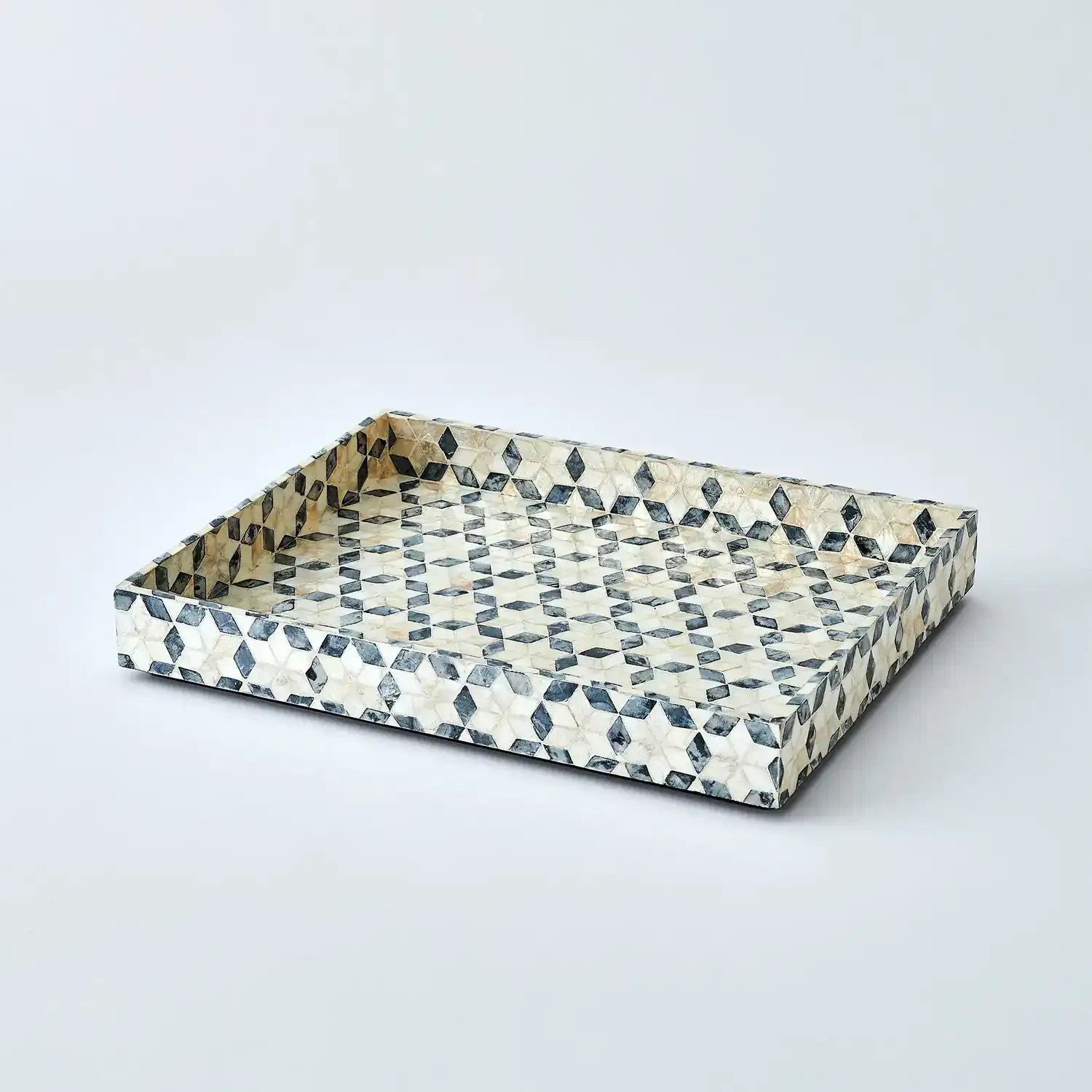 GLOBAL VIEWS CAPIZ SHELL TRAY - Decorative Accents