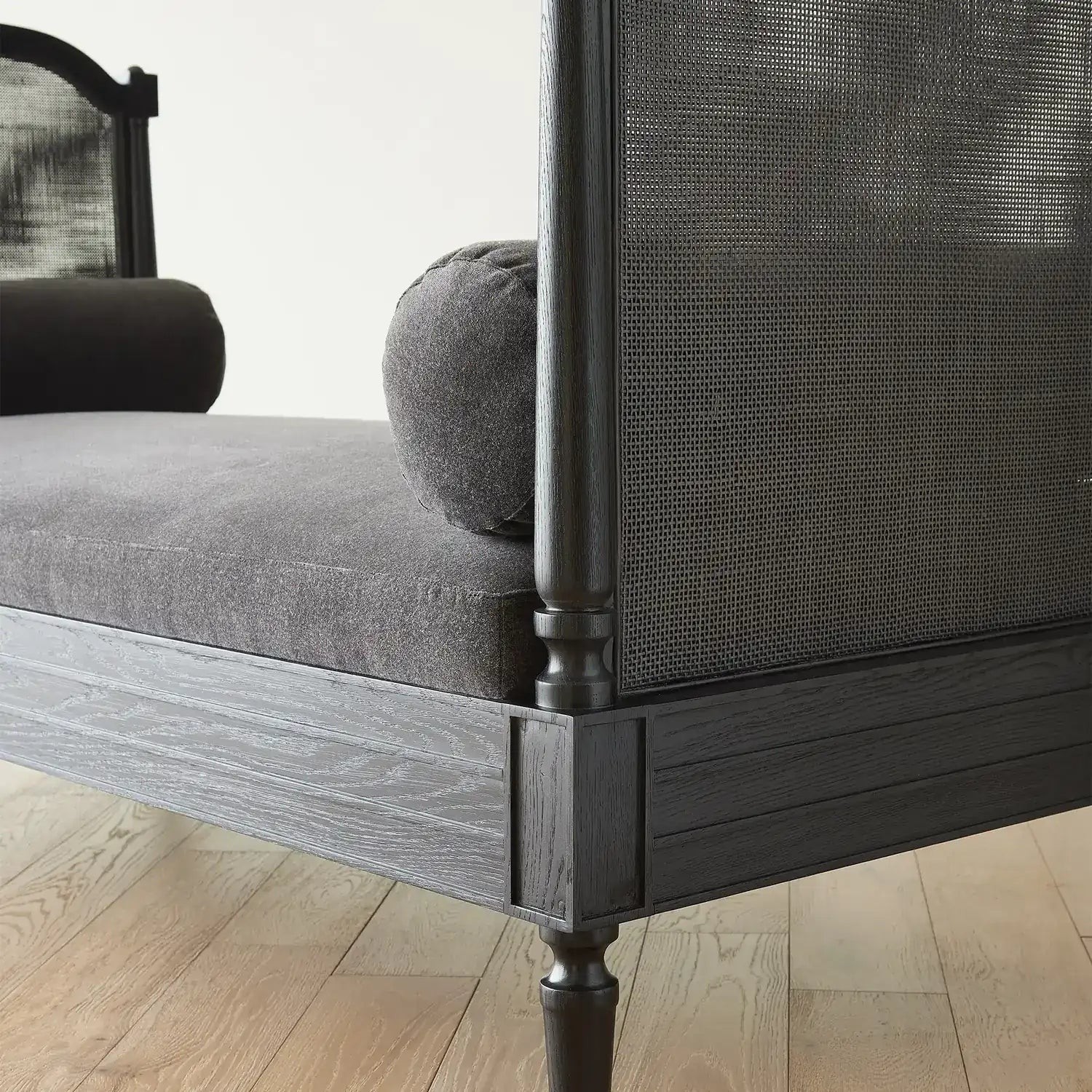 GLOBAL VIEWS JOSEPHINE DAYBED - Beds